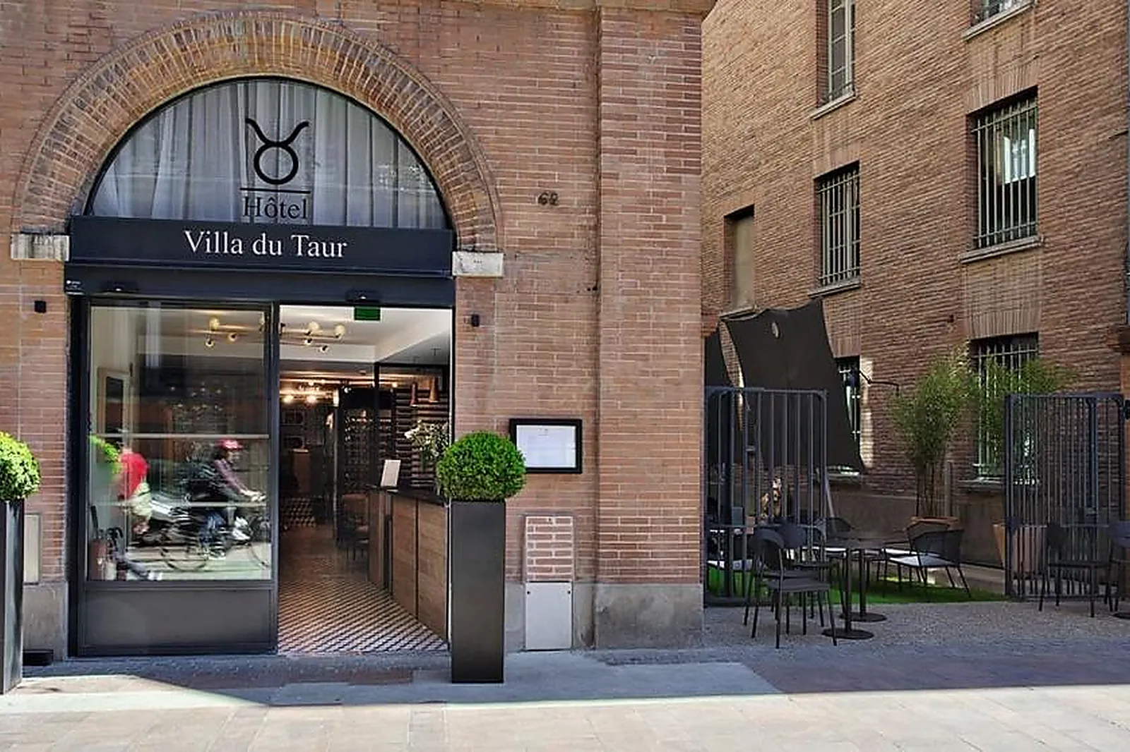 Lieux événementiels, VILLA DU TAUR