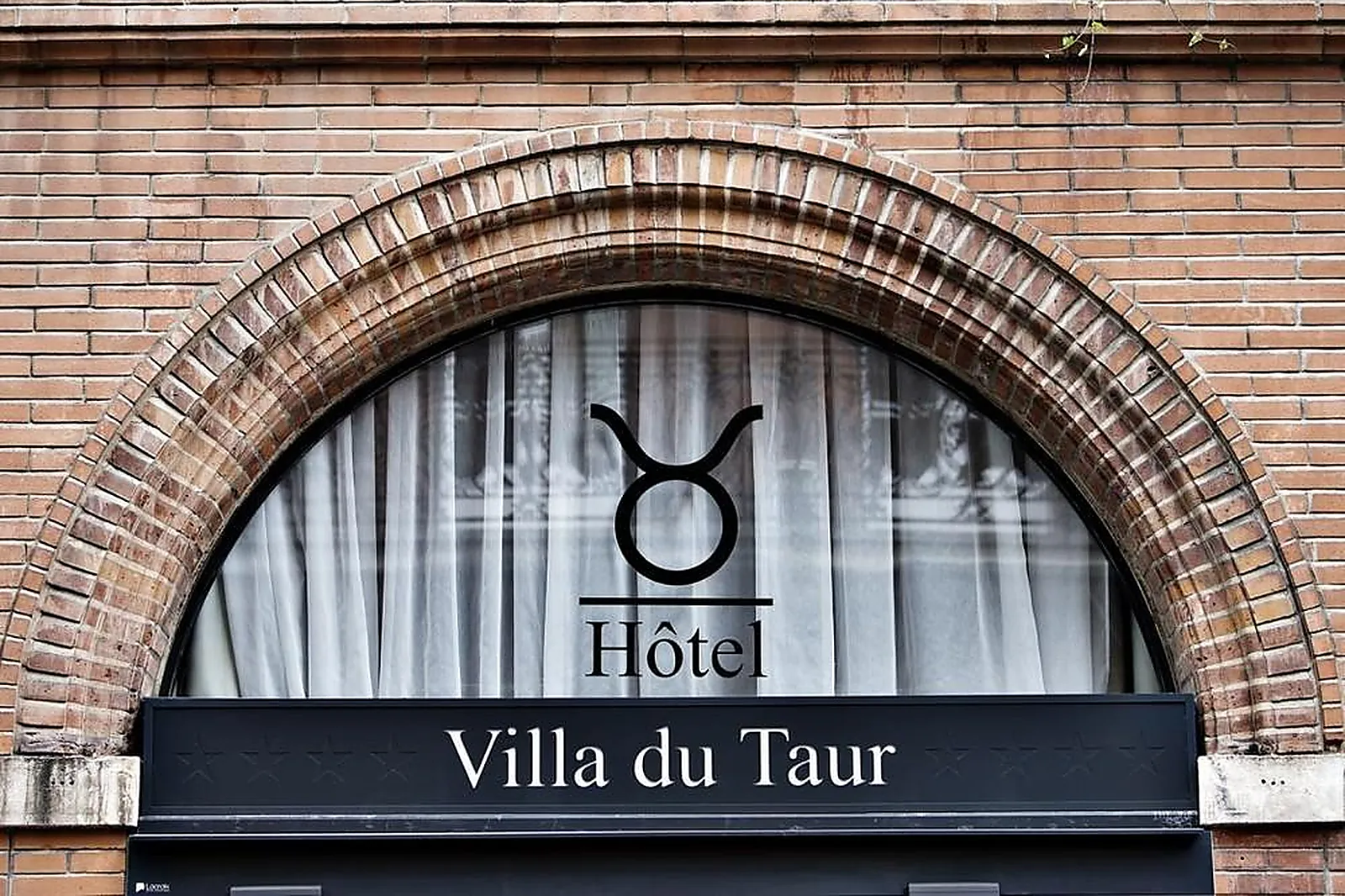 Lieux événementiels, VILLA DU TAUR