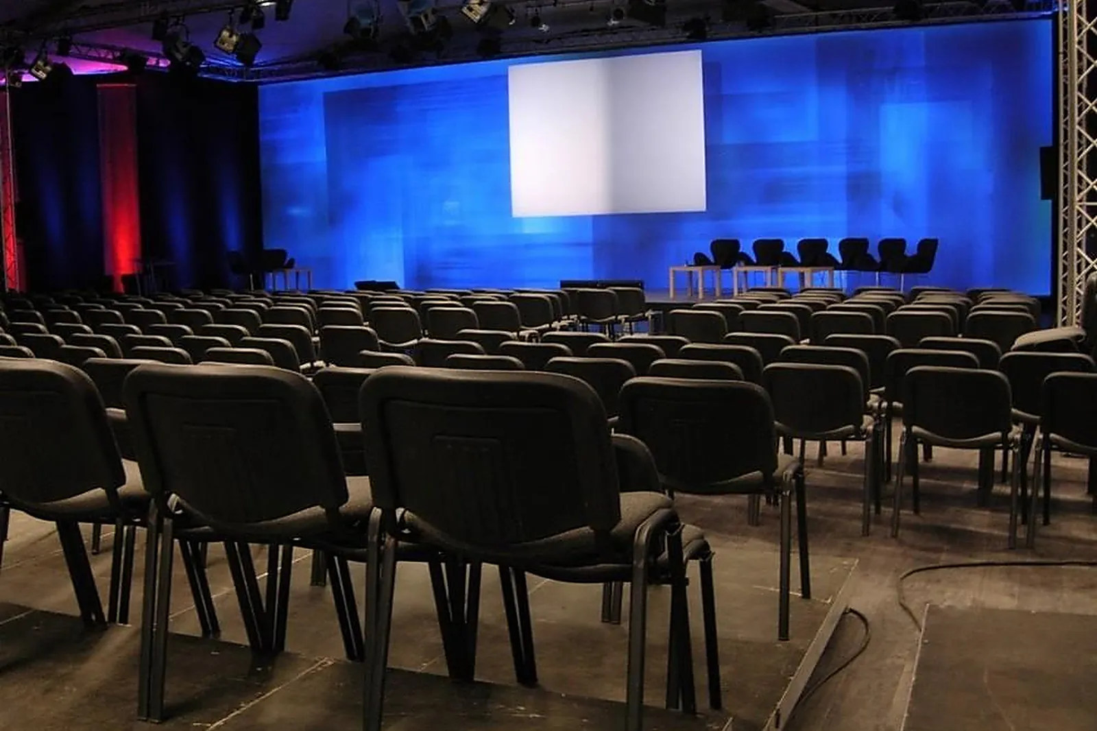 Lieux événementiels, VILLAGE CAMARGUAIS