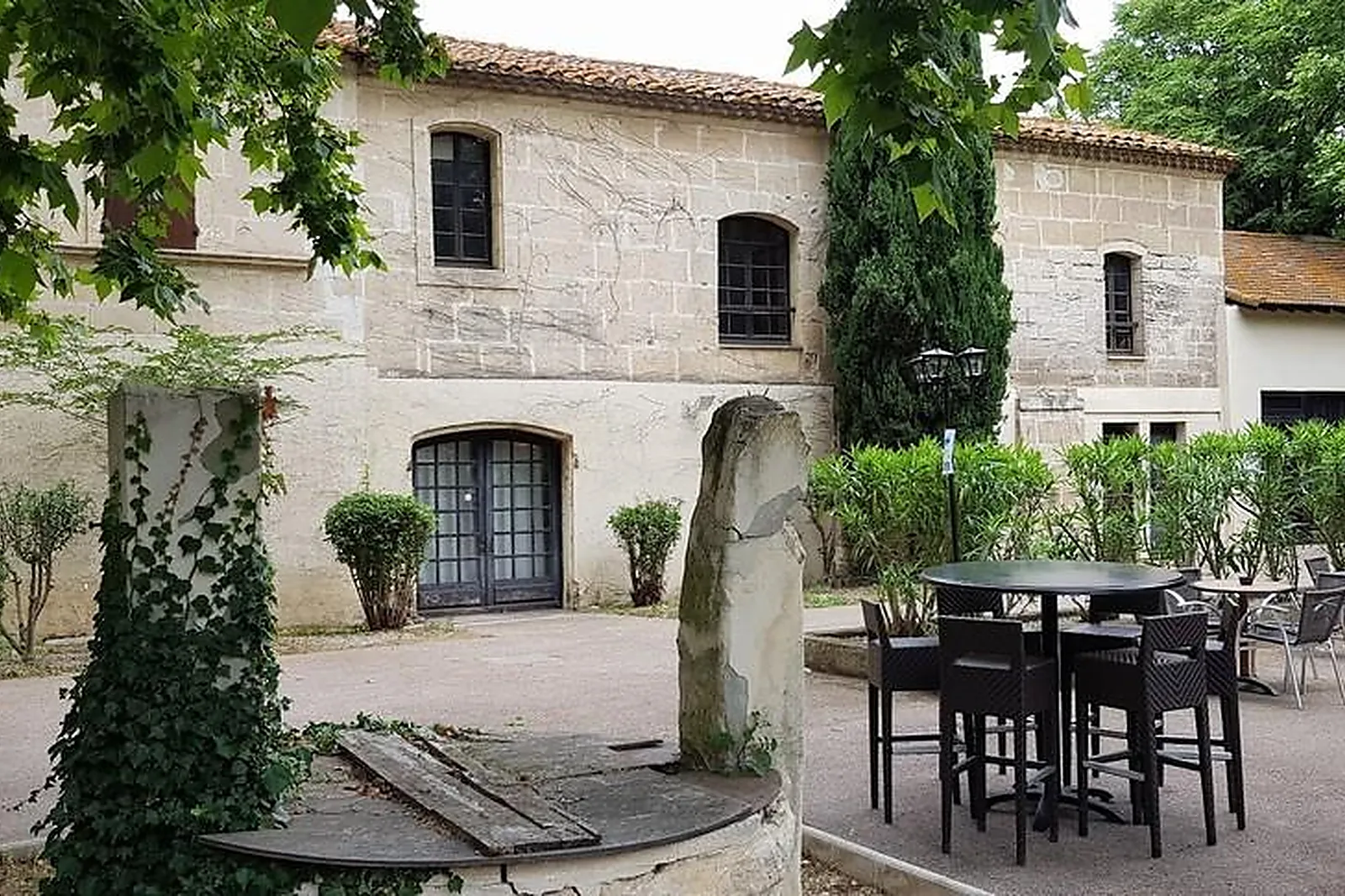 Lieux événementiels, VILLAGE CAMARGUAIS