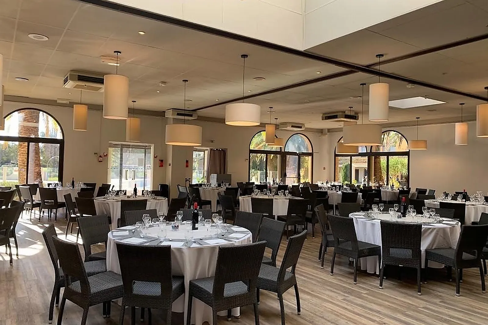 Lieux événementiels, VILLAGE CAMARGUAIS