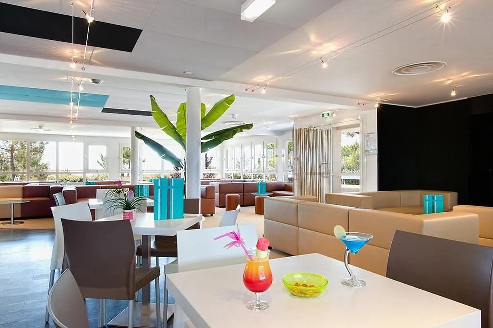 Lieux événementiels, VILLAGE CLUB LA GRANDE BAIE