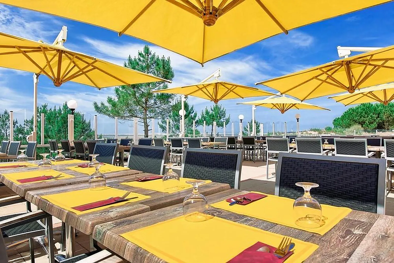 Lieux événementiels, VILLAGE CLUB LA GRANDE BAIE