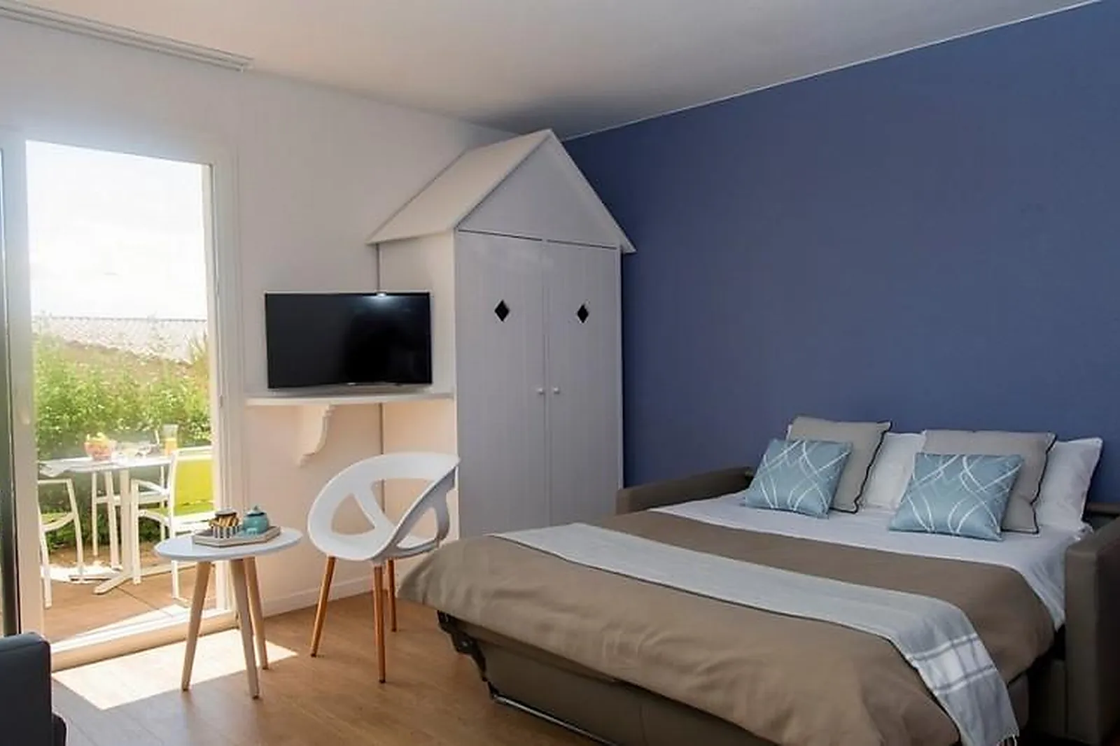 Lieux événementiels, VILLAGE CLUB MILÉADE CARQUEIRANNE