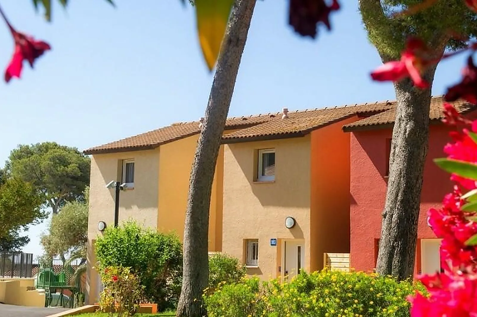 Lieux événementiels, VILLAGE CLUB MILÉADE CARQUEIRANNE