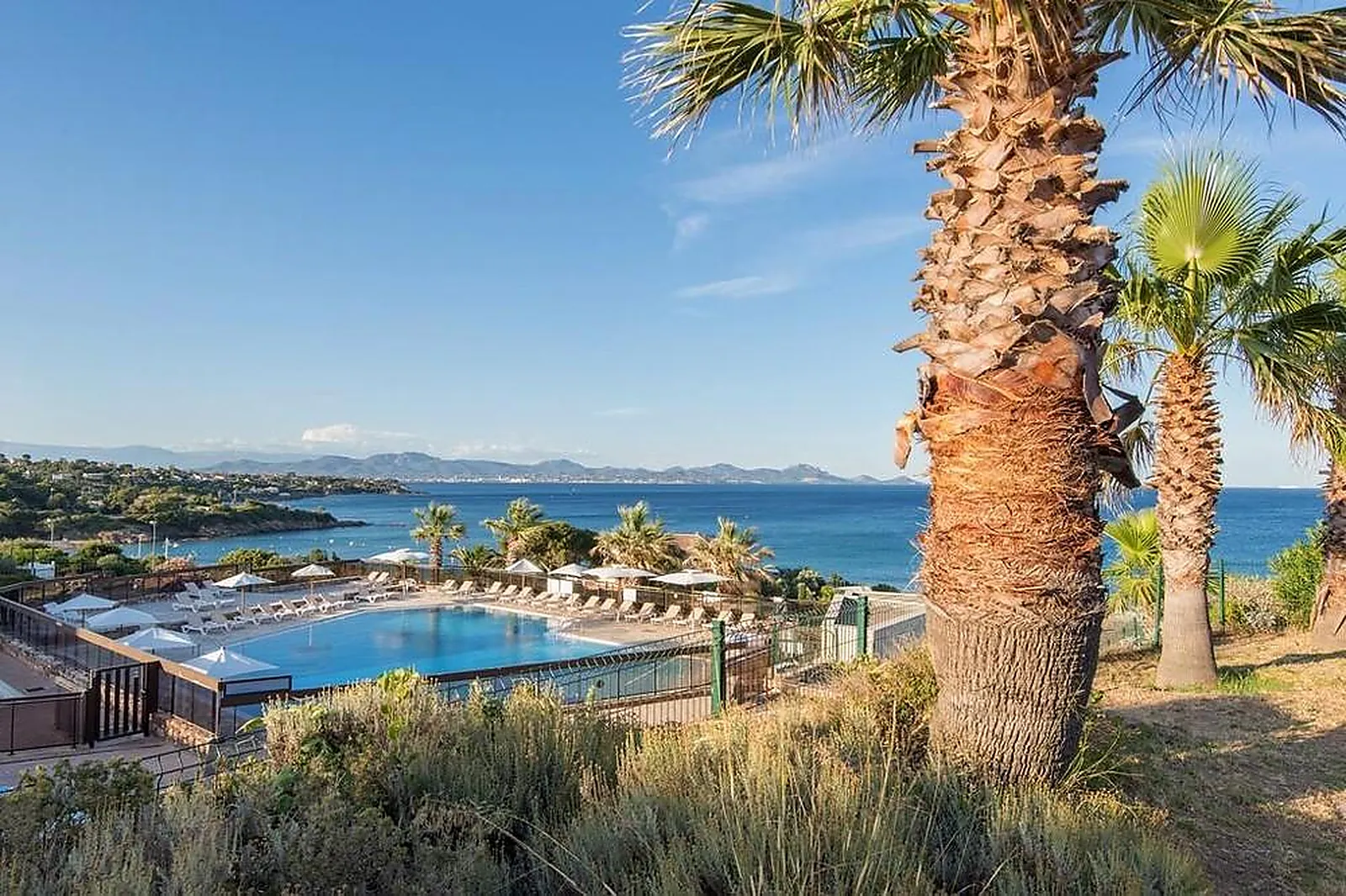 Lieux événementiels, VILLAGE CLUB MILÉADE LES ISSAMBRES LA GAILLARDE