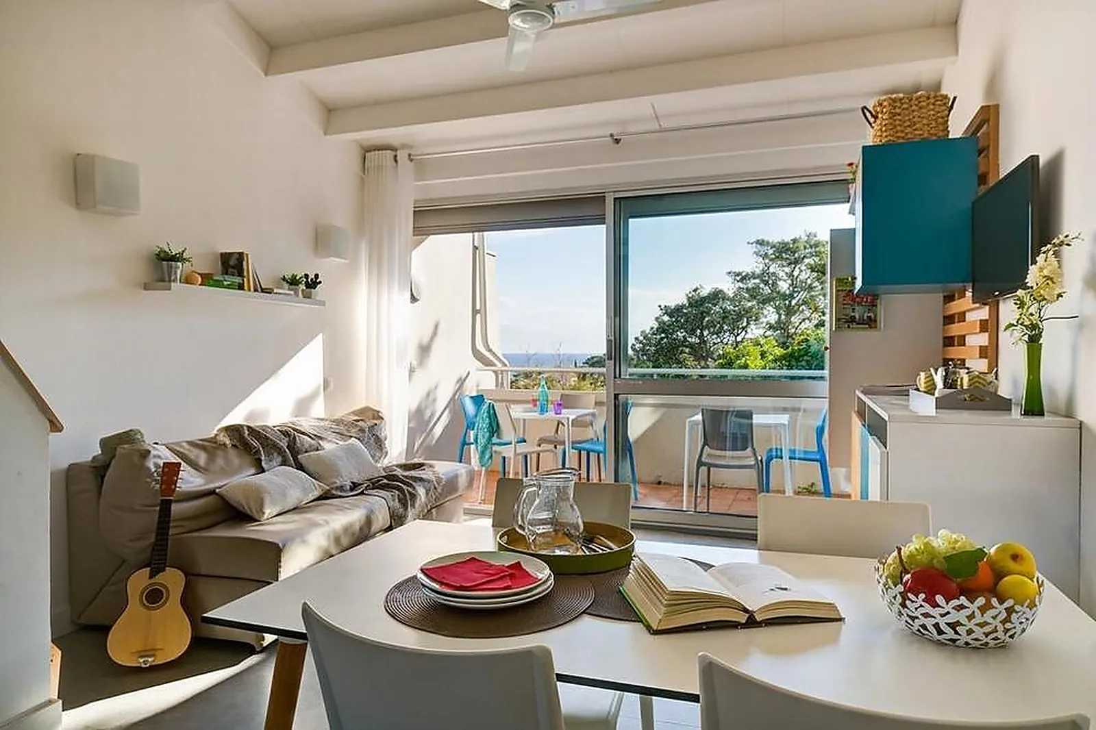 Lieux événementiels, VILLAGE CLUB MILÉADE LES ISSAMBRES LA GAILLARDE