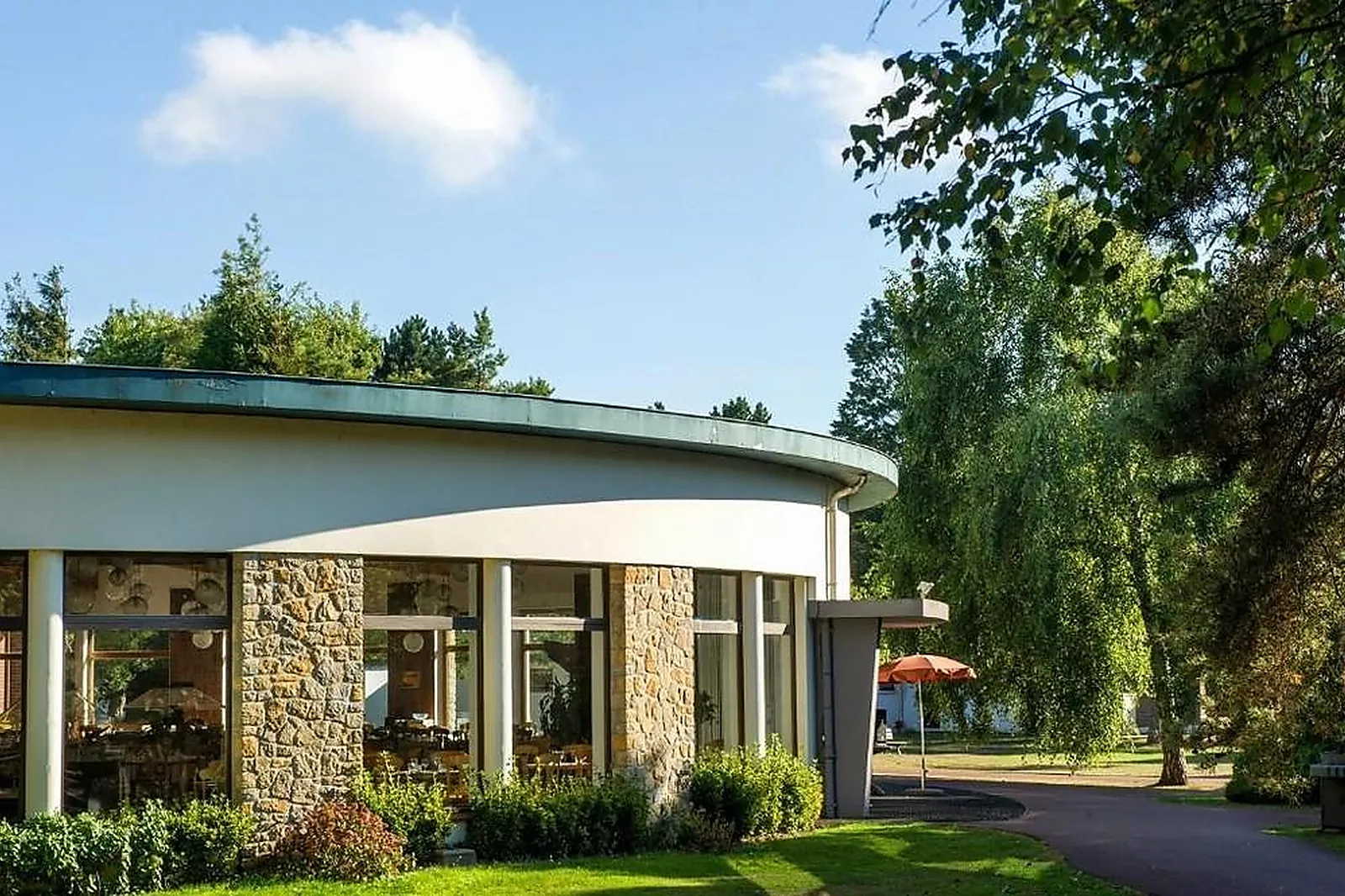 Lieux événementiels, VILLAGE CLUB MILÉADE MERLIMONT