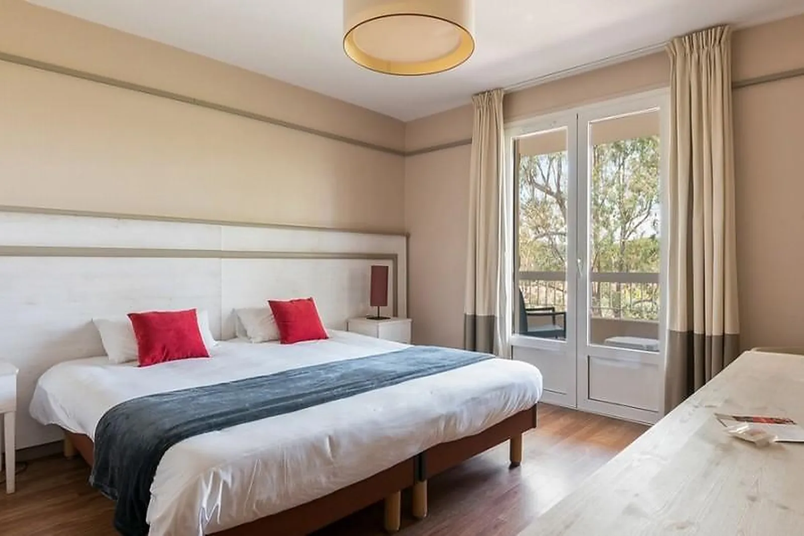 Lieux événementiels, VILLAGE CLUB MILÉADE ROQUEBRUNE-SUR-ARGENS