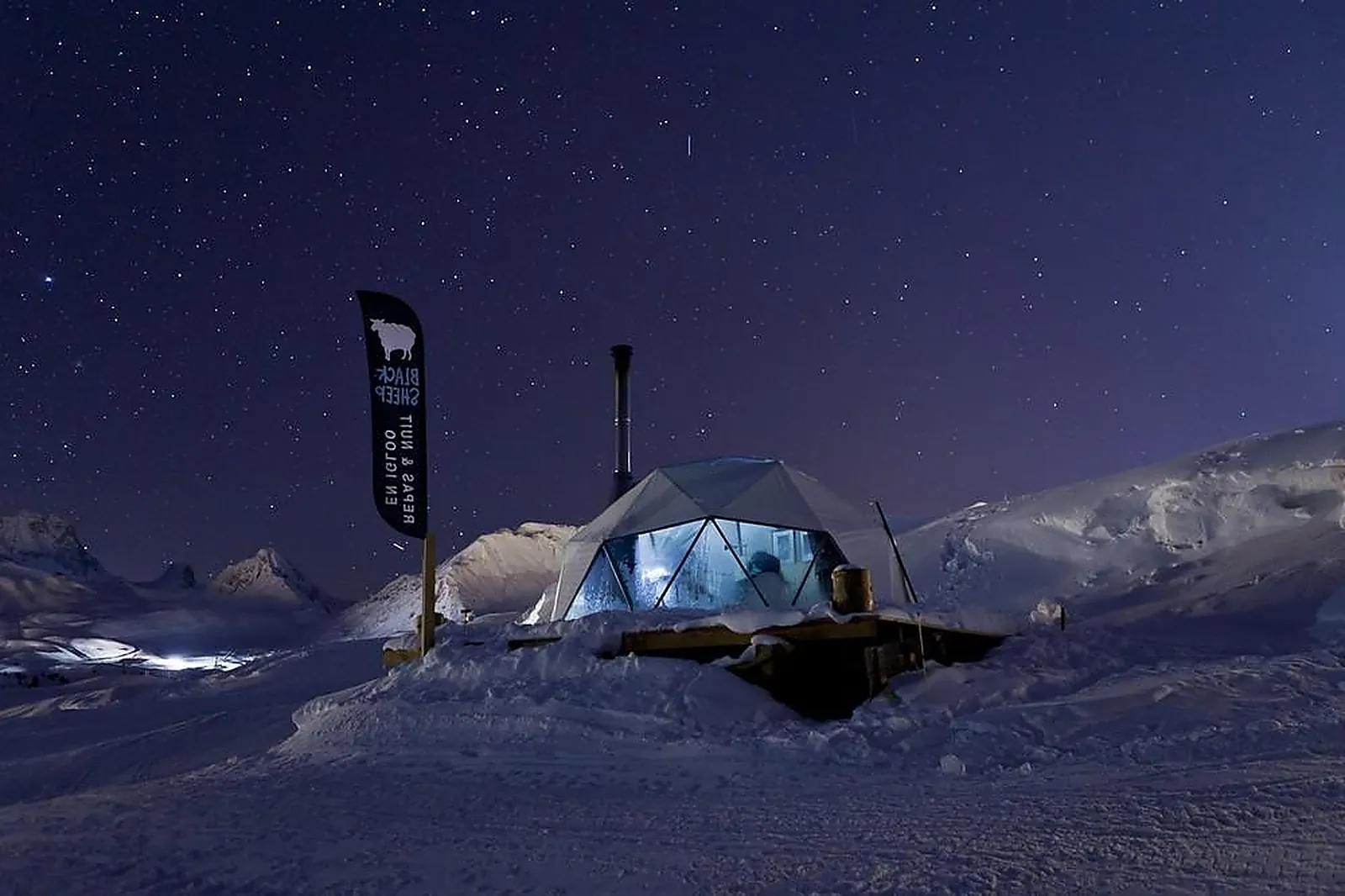 Lieux événementiels, VILLAGE IGLOO BLACKSHEEP