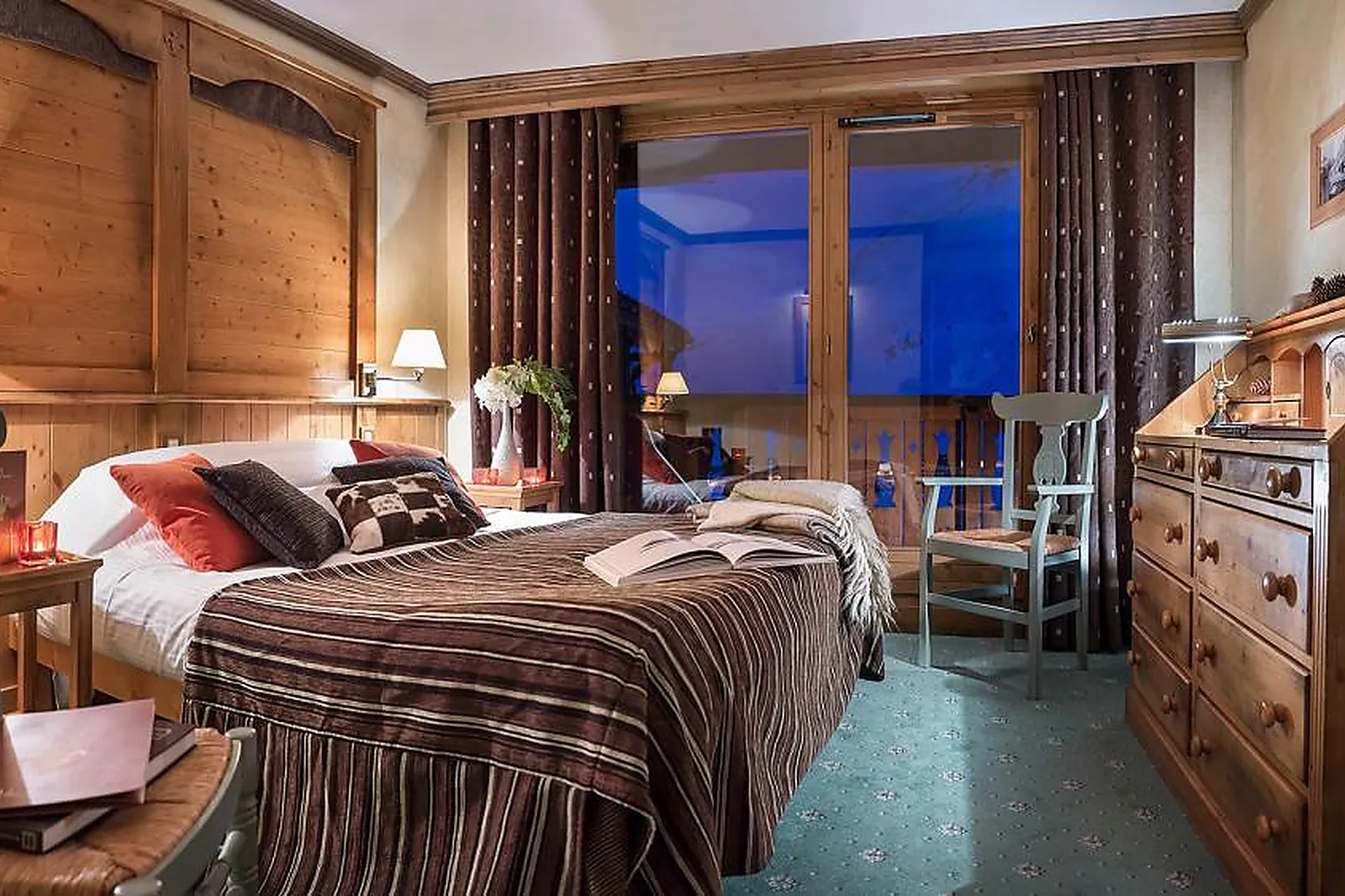 Lieux événementiels, VILLAGE MONTANA