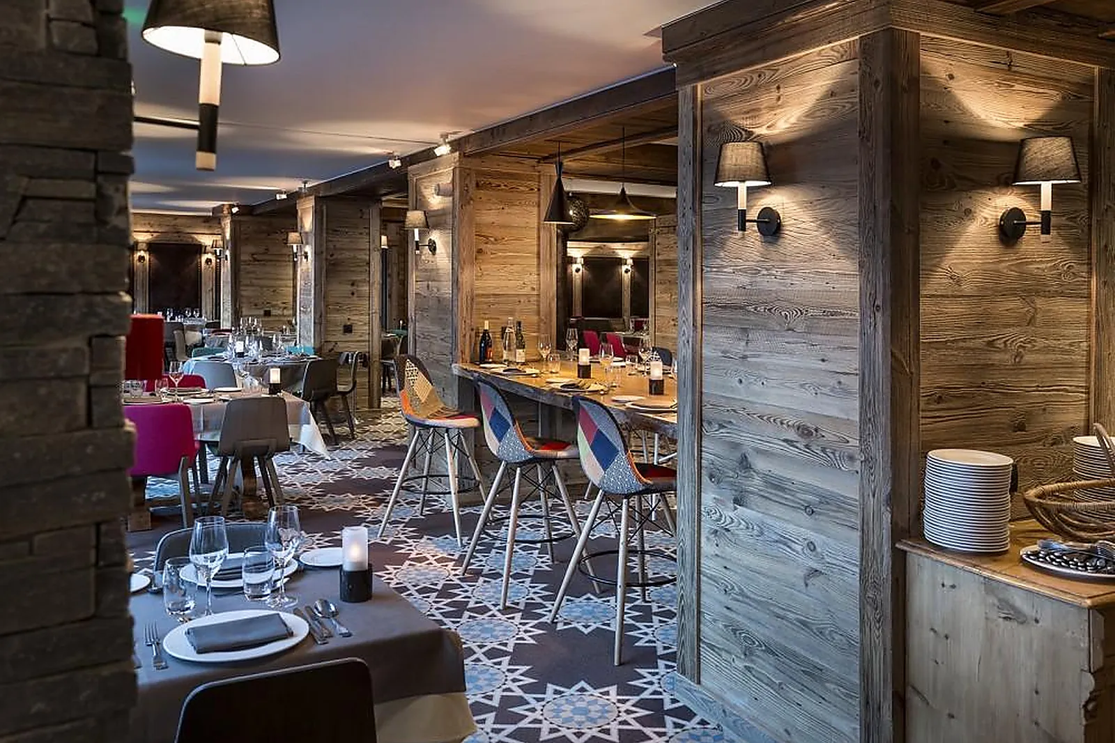 Lieux événementiels, VILLAGE MONTANA