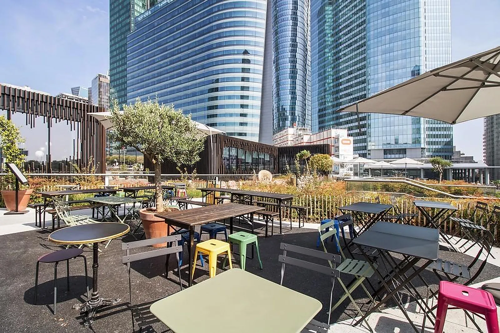 Lieux événementiels, VILLAGE OXYGEN PARIS LA DÉFENSE