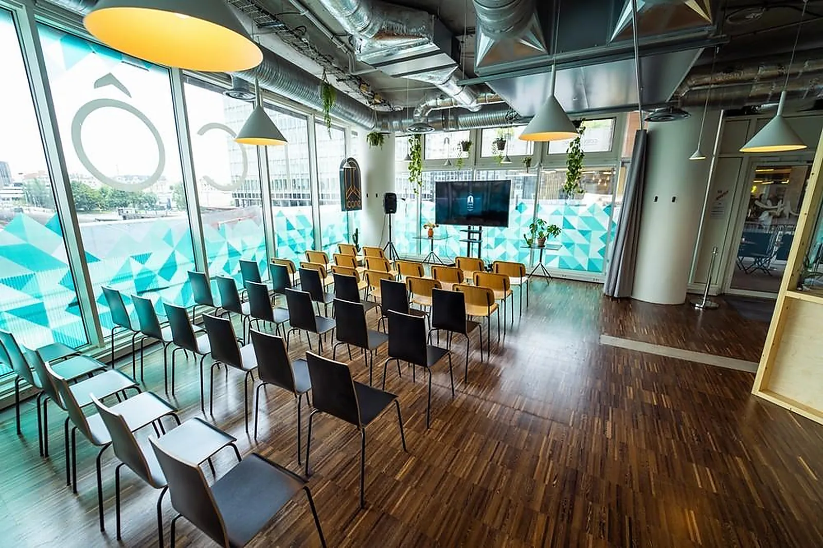 Lieux événementiels, VILLAGE OXYGEN PARIS LA DÉFENSE