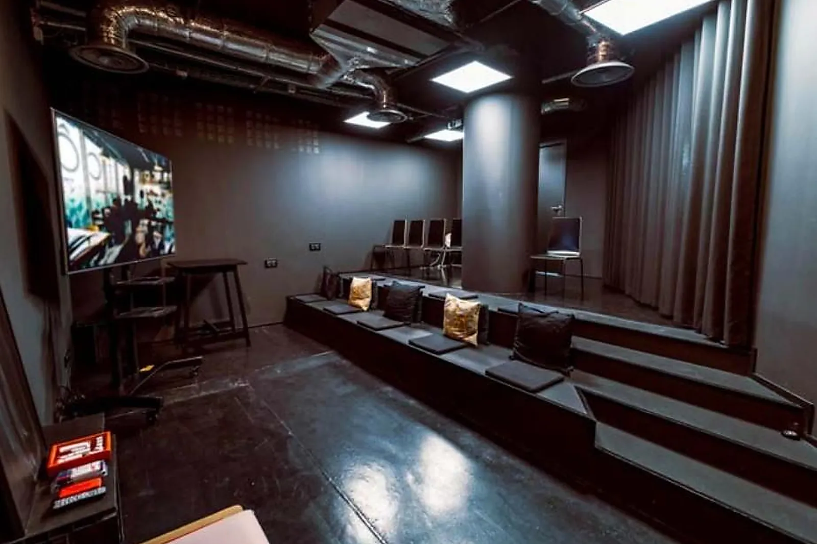 Lieux événementiels, VILLAGE OXYGEN PARIS LA DÉFENSE