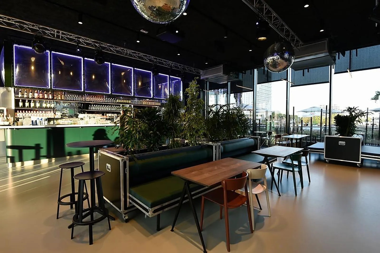 Lieux événementiels, VILLAGE OXYGEN PARIS LA DÉFENSE