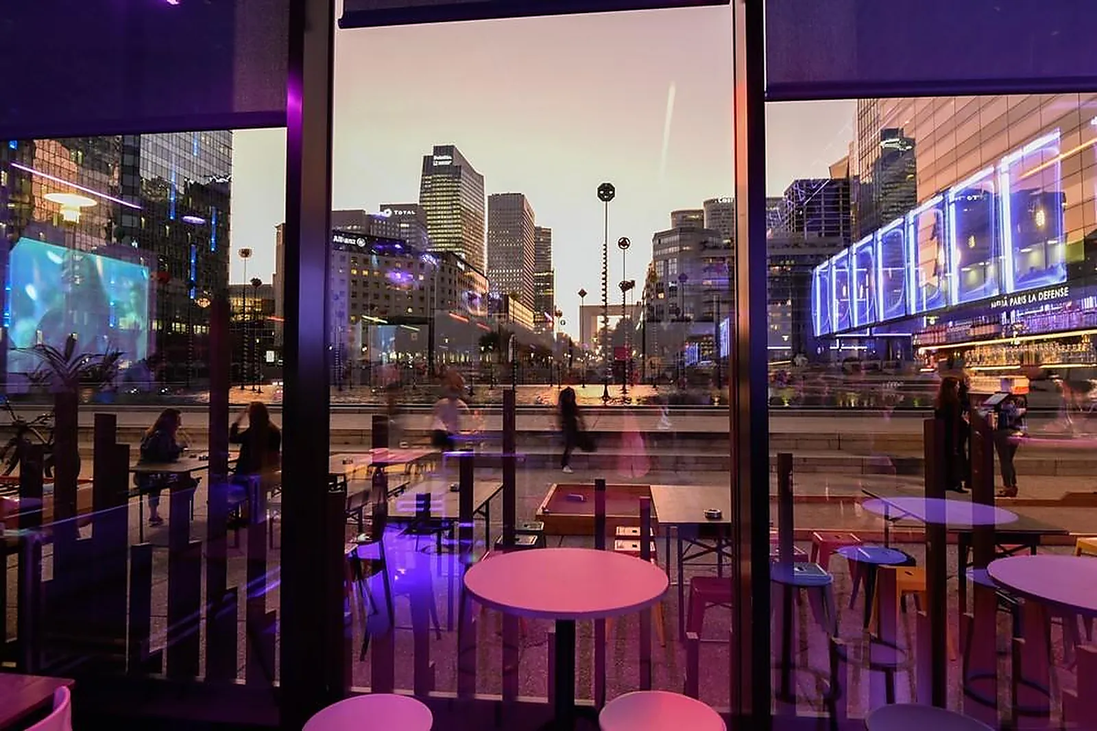 Lieux événementiels, VILLAGE OXYGEN PARIS LA DÉFENSE