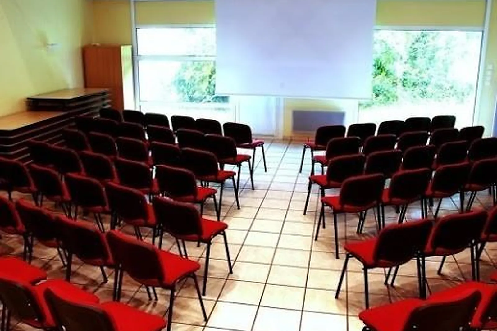 Lieux événementiels, VILLAGE DE KERLAVIC