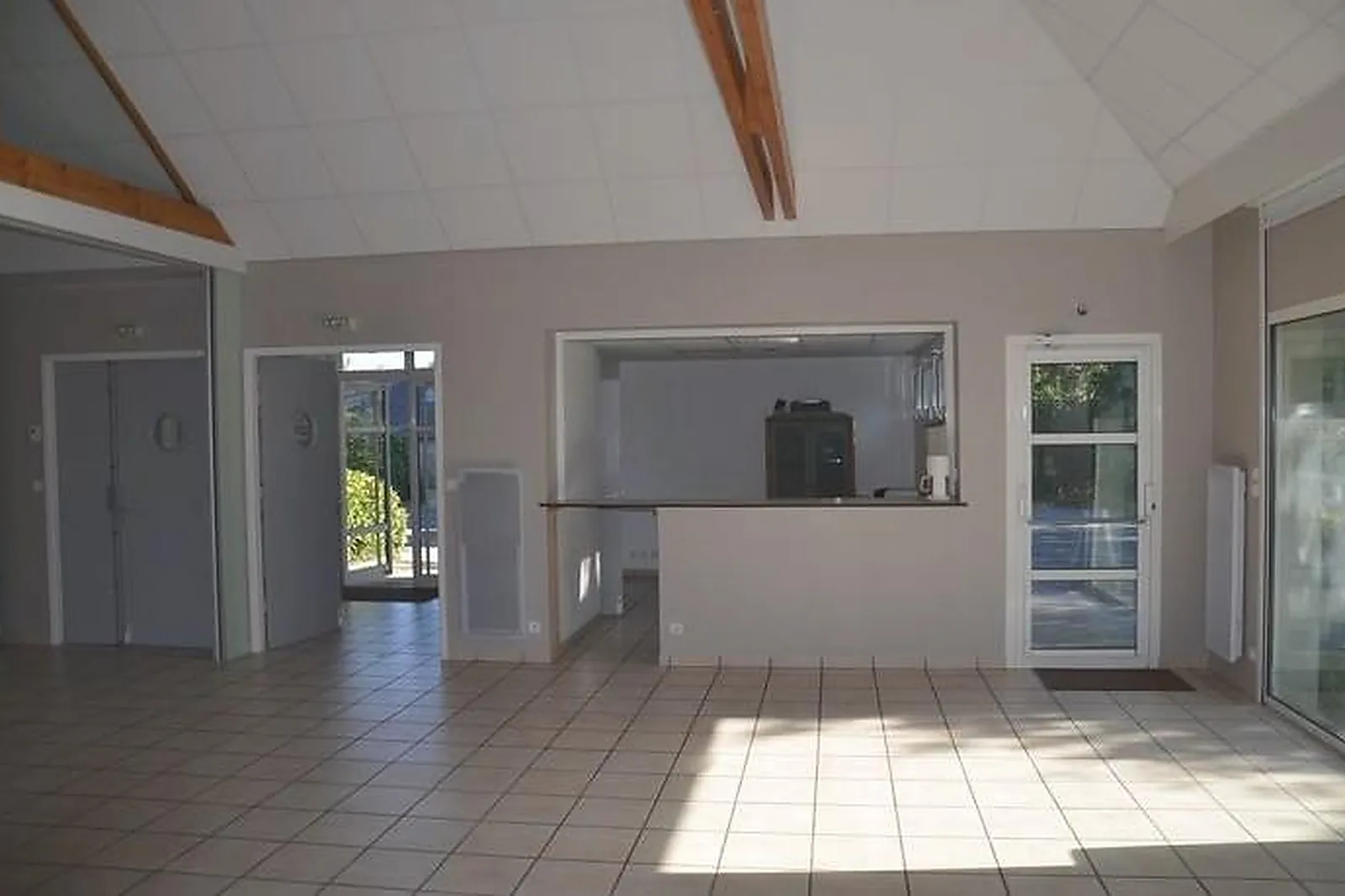 Lieux événementiels, VILLAGE DE KERLAVIC