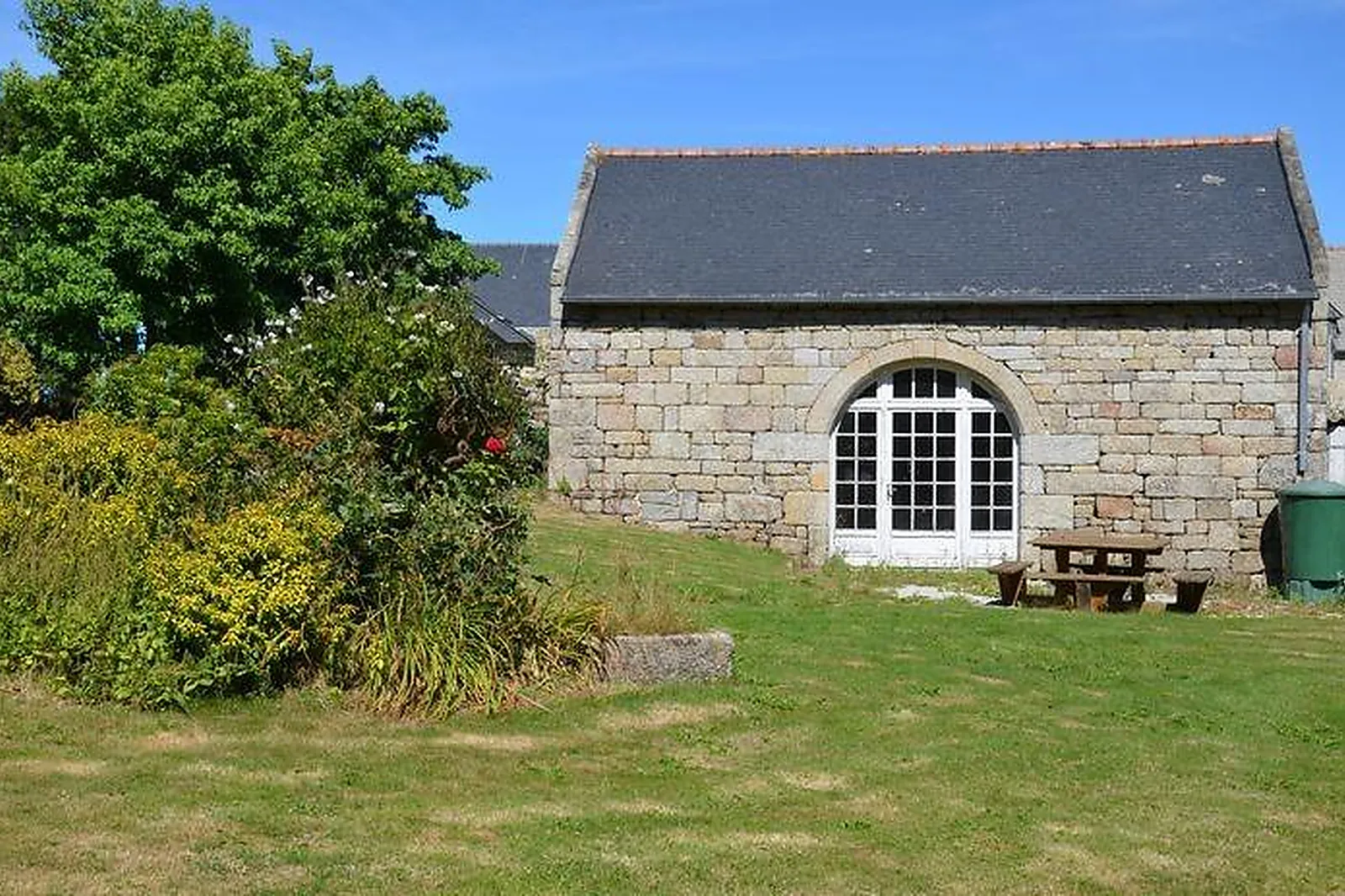 Lieux événementiels, VILLAGE DE KERLAVIC