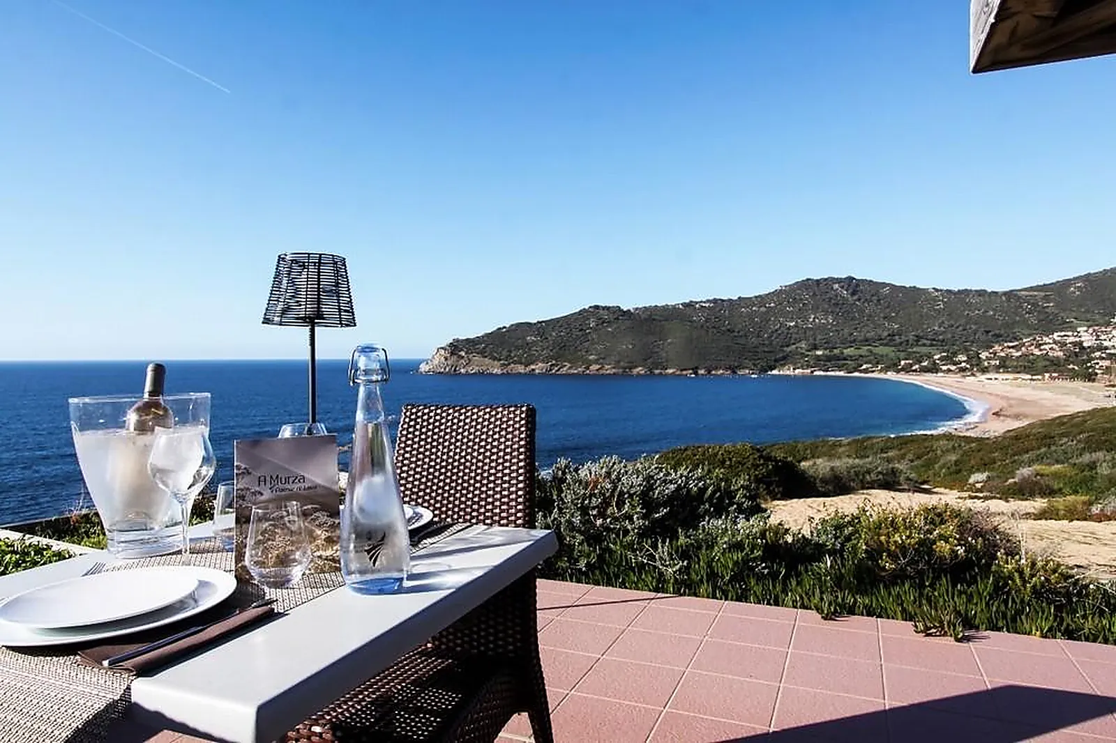 Lieux événementiels, VILLAGE VACANCES PAESE DI LAVA