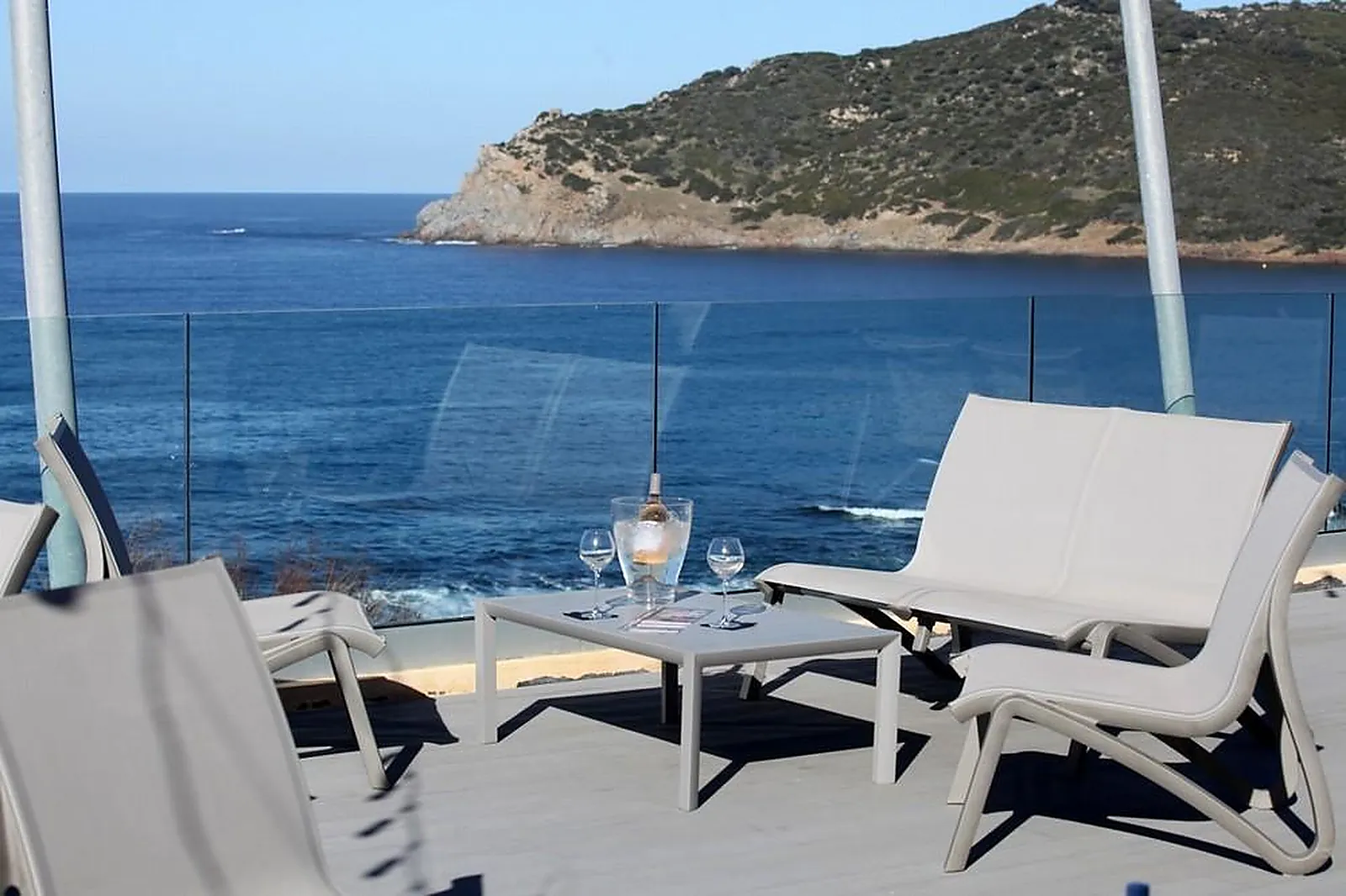 Lieux événementiels, VILLAGE VACANCES PAESE DI LAVA