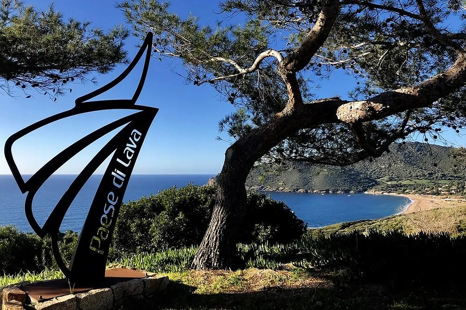 Lieux événementiels, VILLAGE VACANCES PAESE DI LAVA