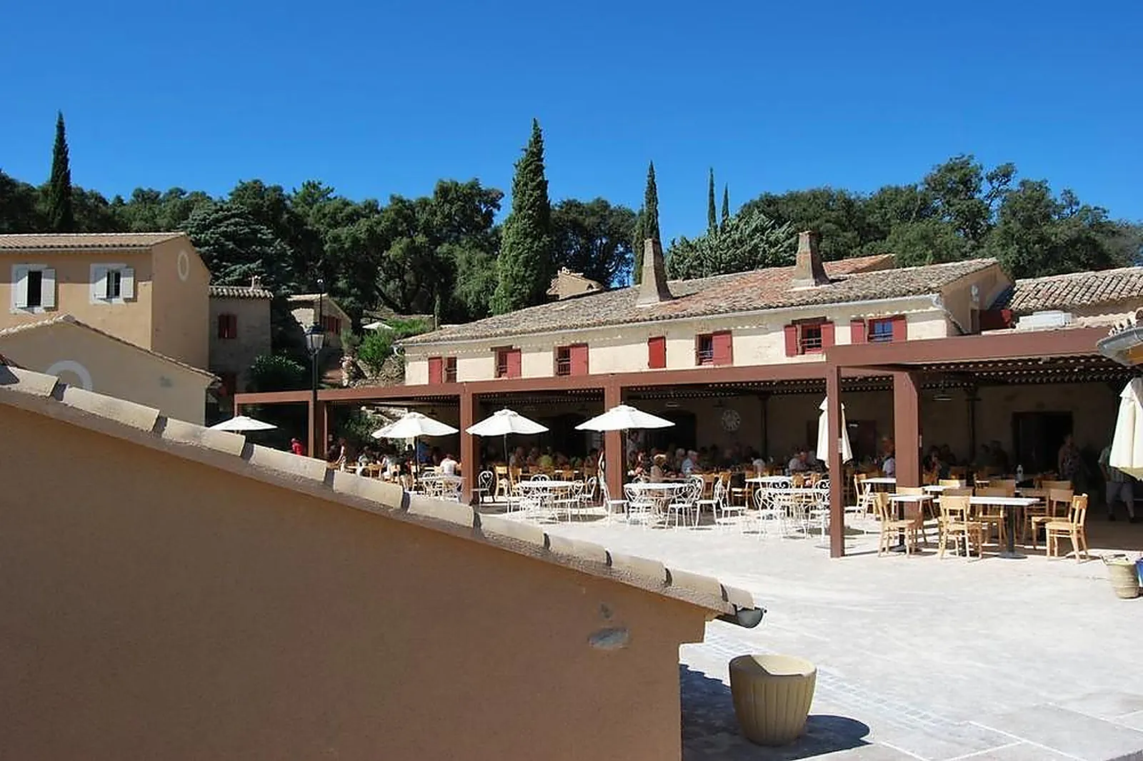 Lieux événementiels, VILLAGES CLUBS DU SOLEIL LE REVERDI