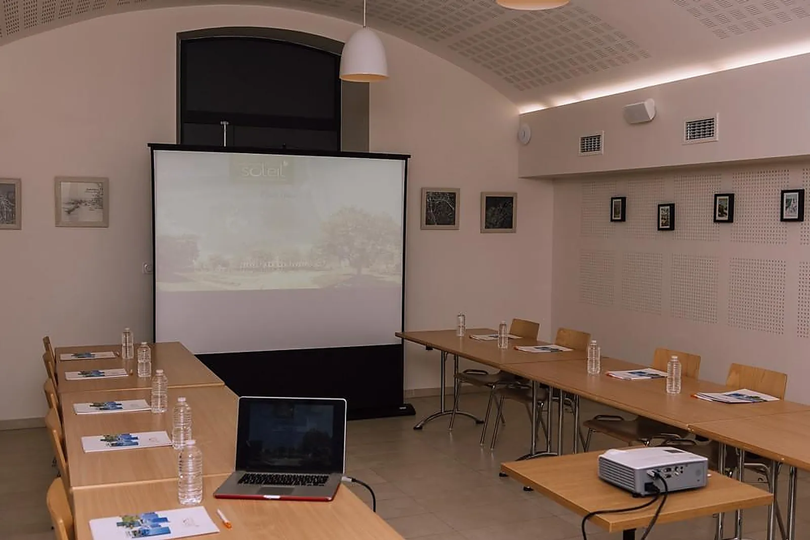 Lieux événementiels, VILLAGES CLUBS DU SOLEIL MARSEILLE