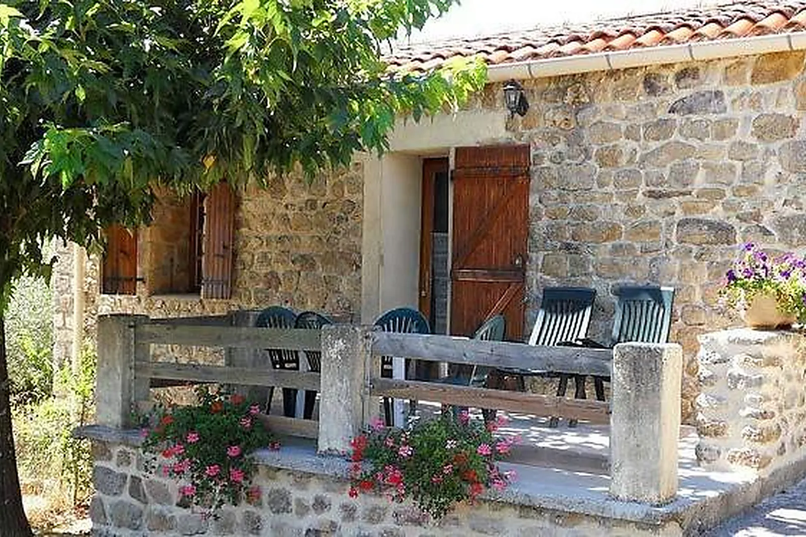 Lieux événementiels, VILLAGES DE GÎTES L'ESCAPADE