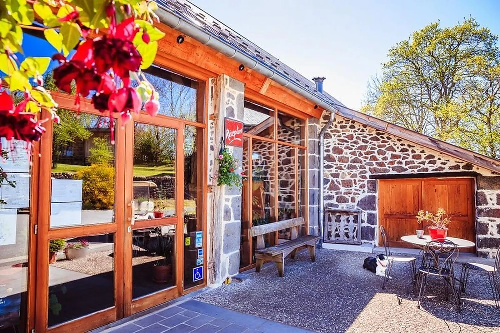 Lieux événementiels, VOLCA LODGES