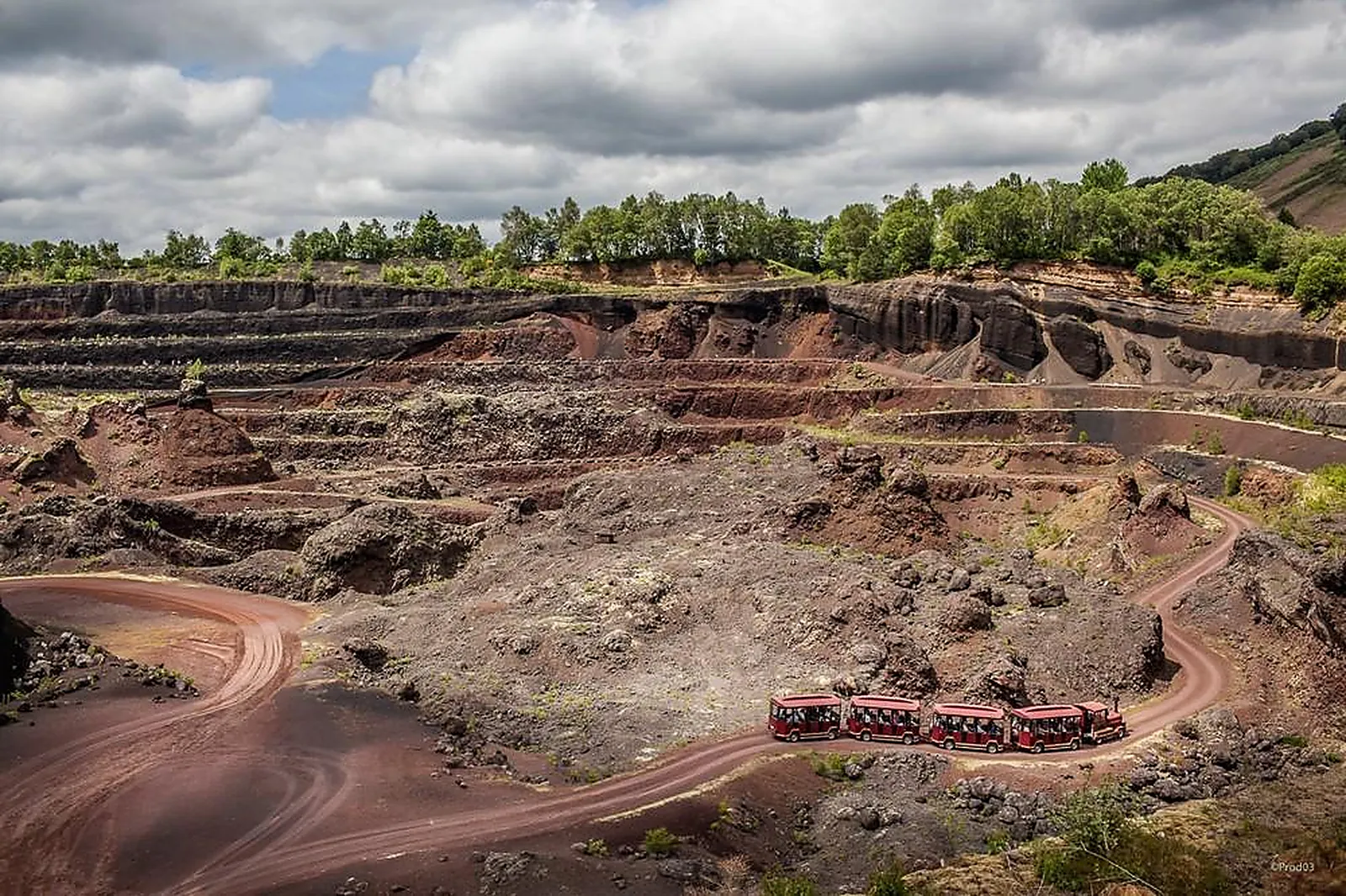 Lieux événementiels, VOLCAN DE LEMPTÉGY