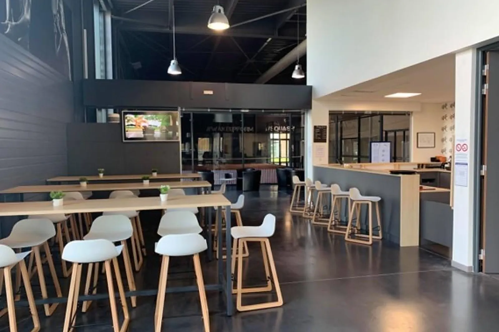 Lieux événementiels, WAKE UP FORM ANGERS