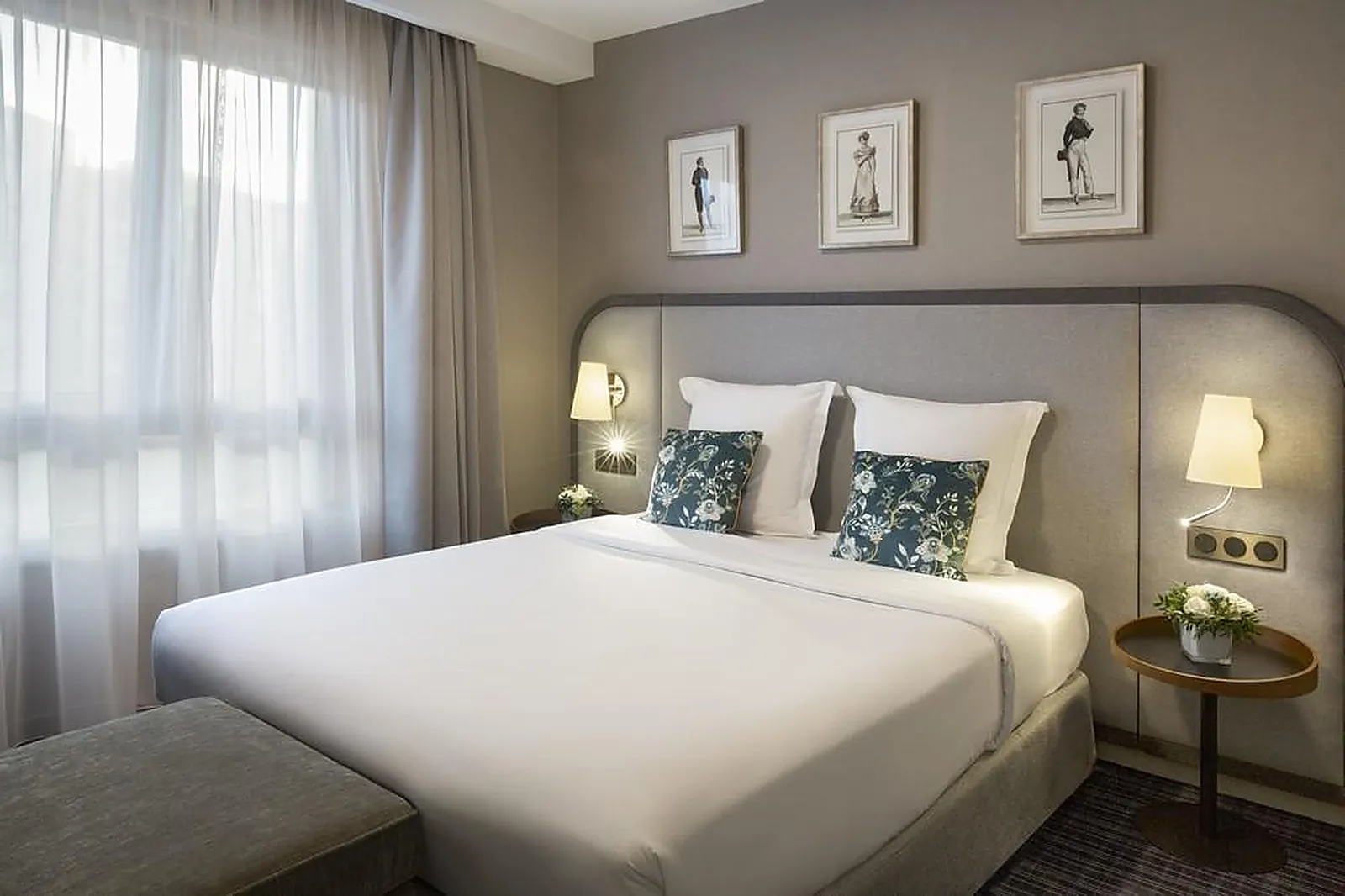 Lieux événementiels, WARWICK REINE ASTRID LYON