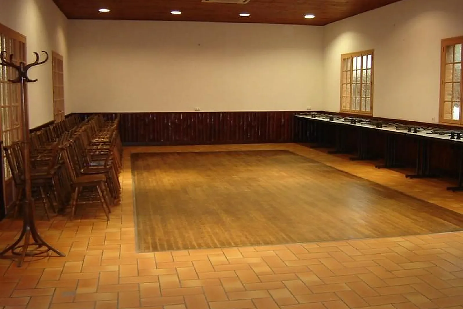 Lieux événementiels, WESTERN PONY