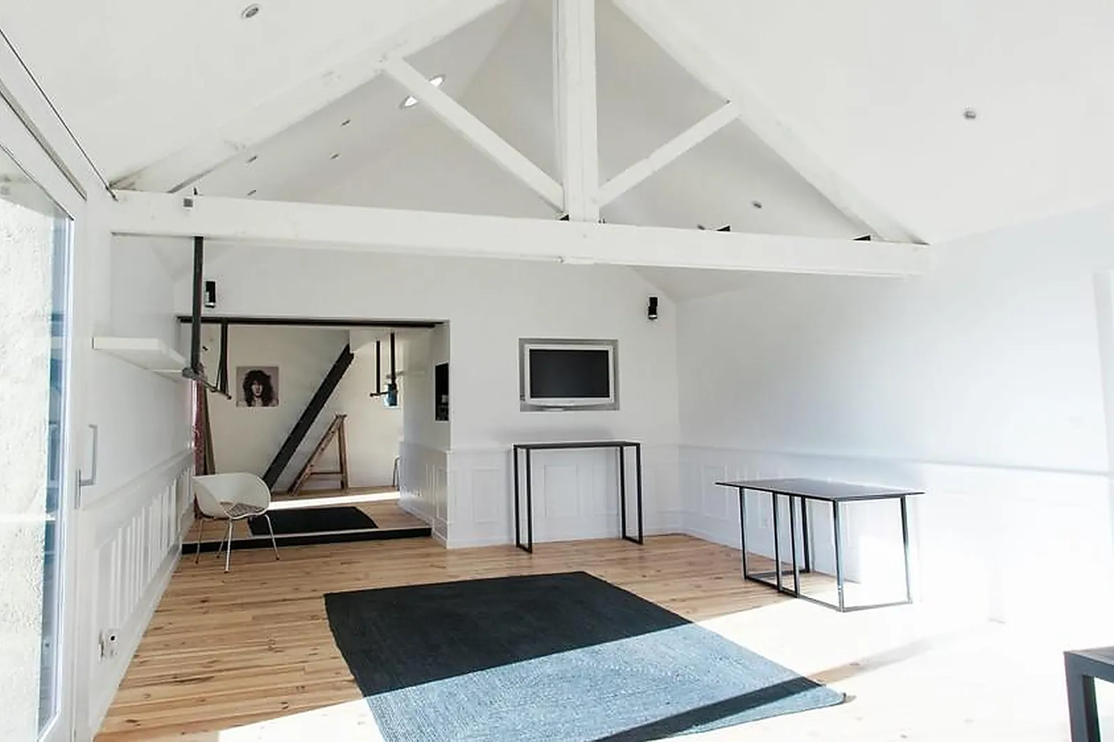 Lieux événementiels, WHITE ET METAL CORNER