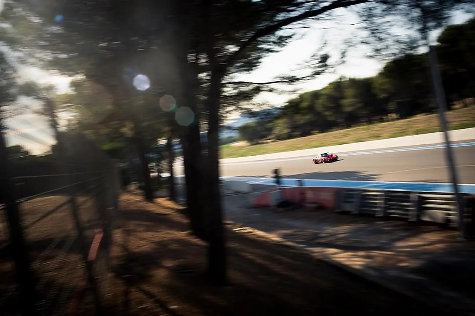 Lieux événementiels, WINFIELD RACING SCHOOL