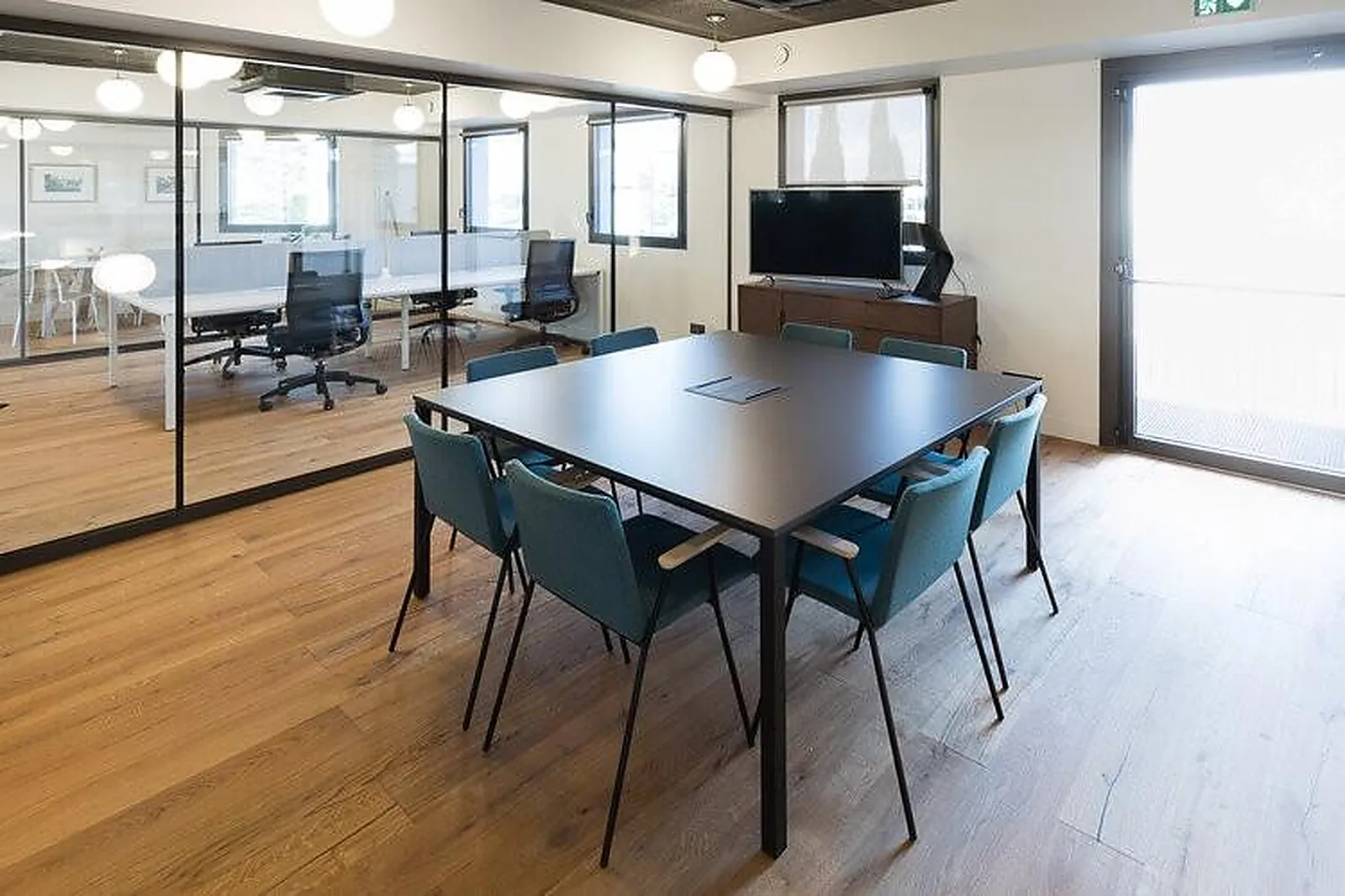 Lieux événementiels, WORK AND WALL