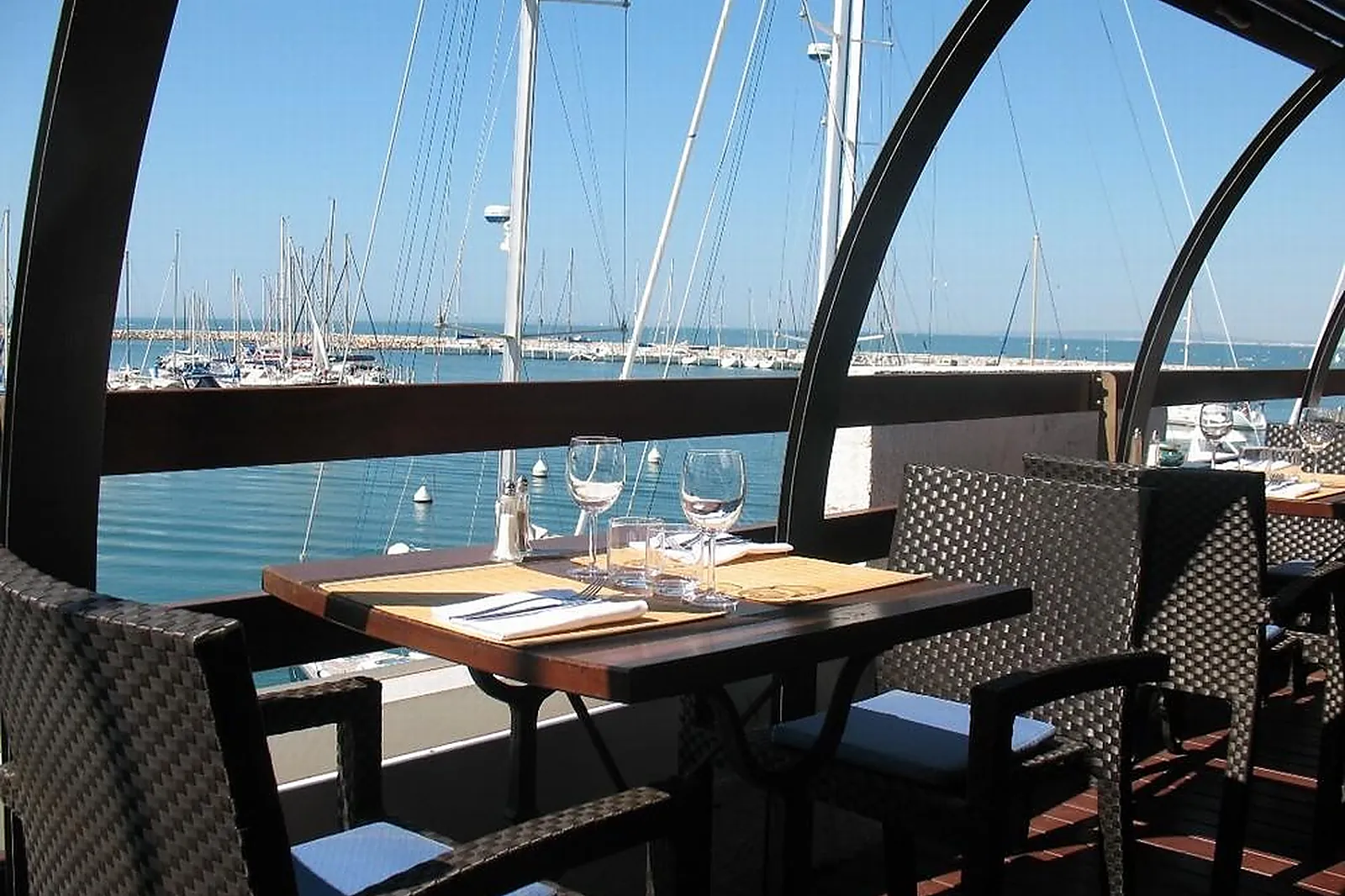 Lieux événementiels, YACHT CLUB