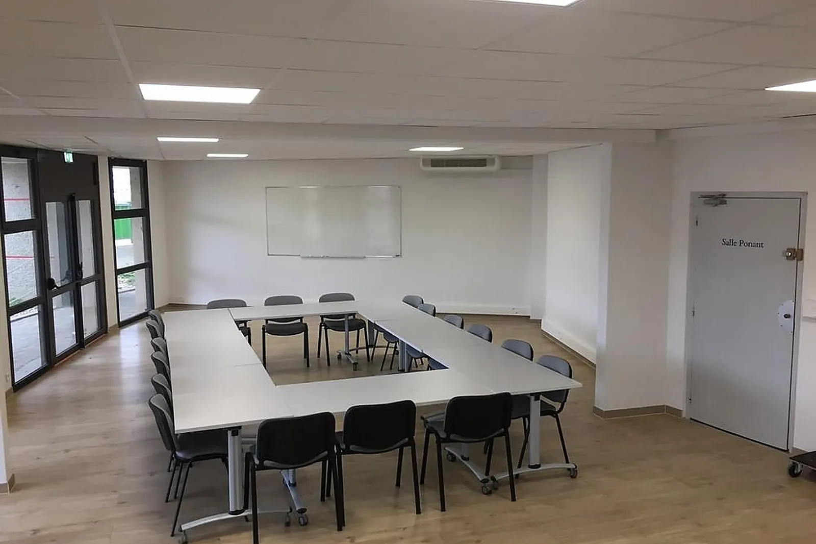 Lieux événementiels, YACHT-CLUB DE PORT-CAMARGUE