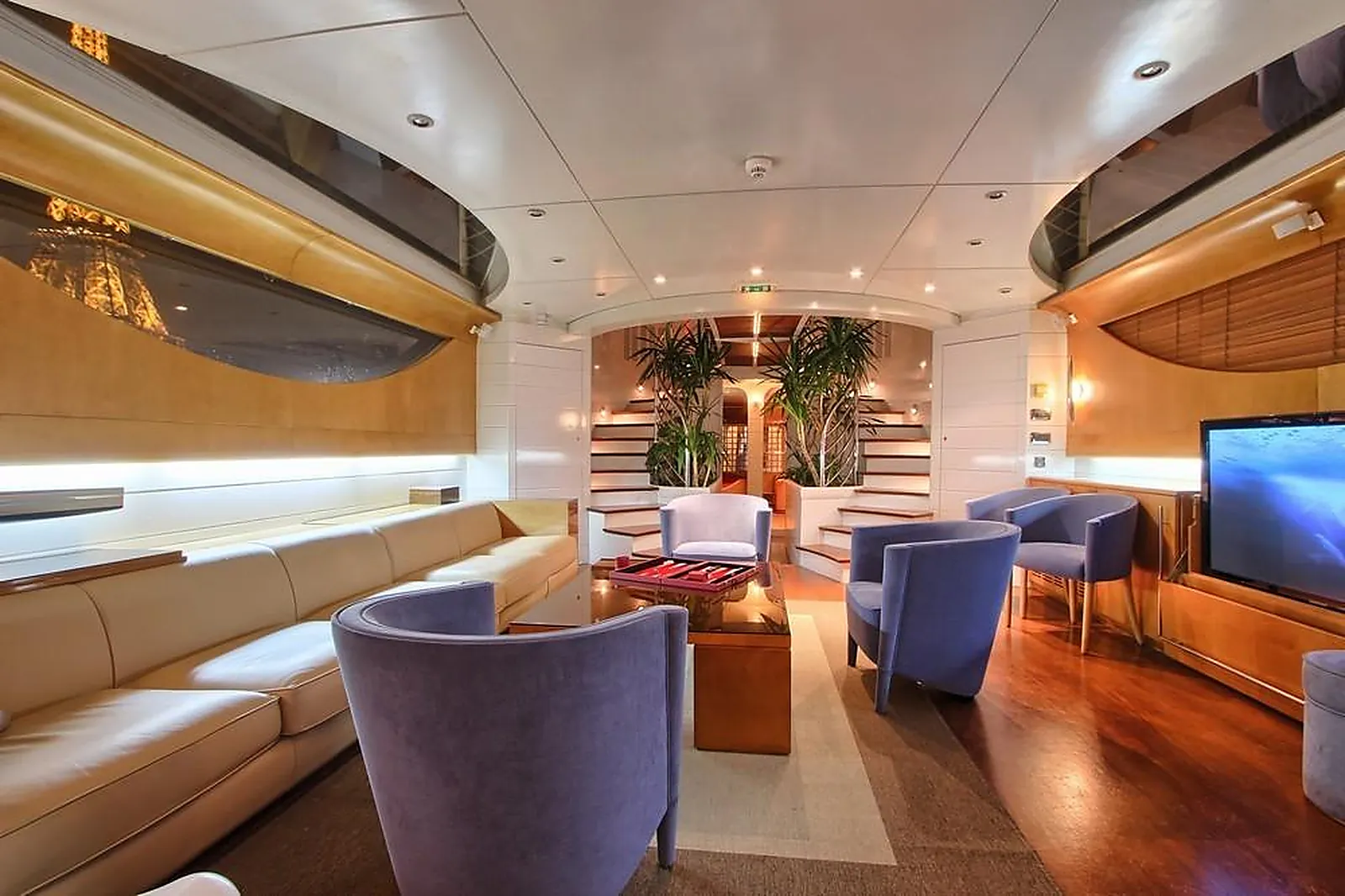 Lieux événementiels, YACHT JOSÉPHINE