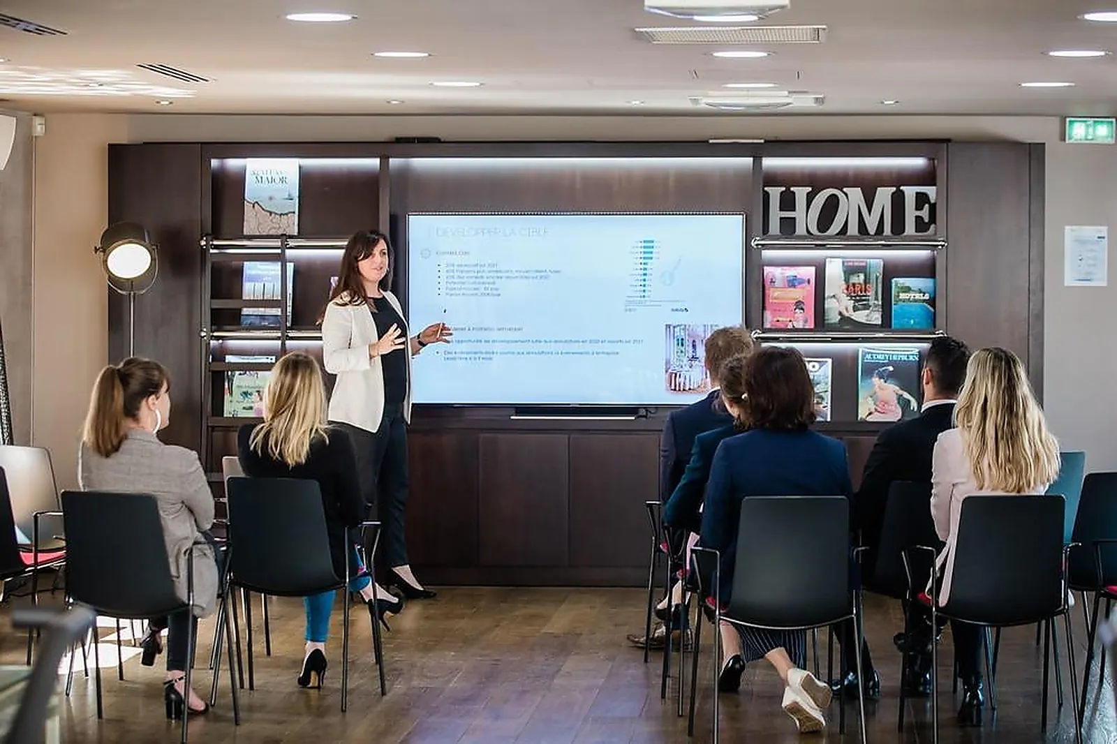 Lieux événementiels, YACHTS DE PARIS - LA BARGE LIBERTY
