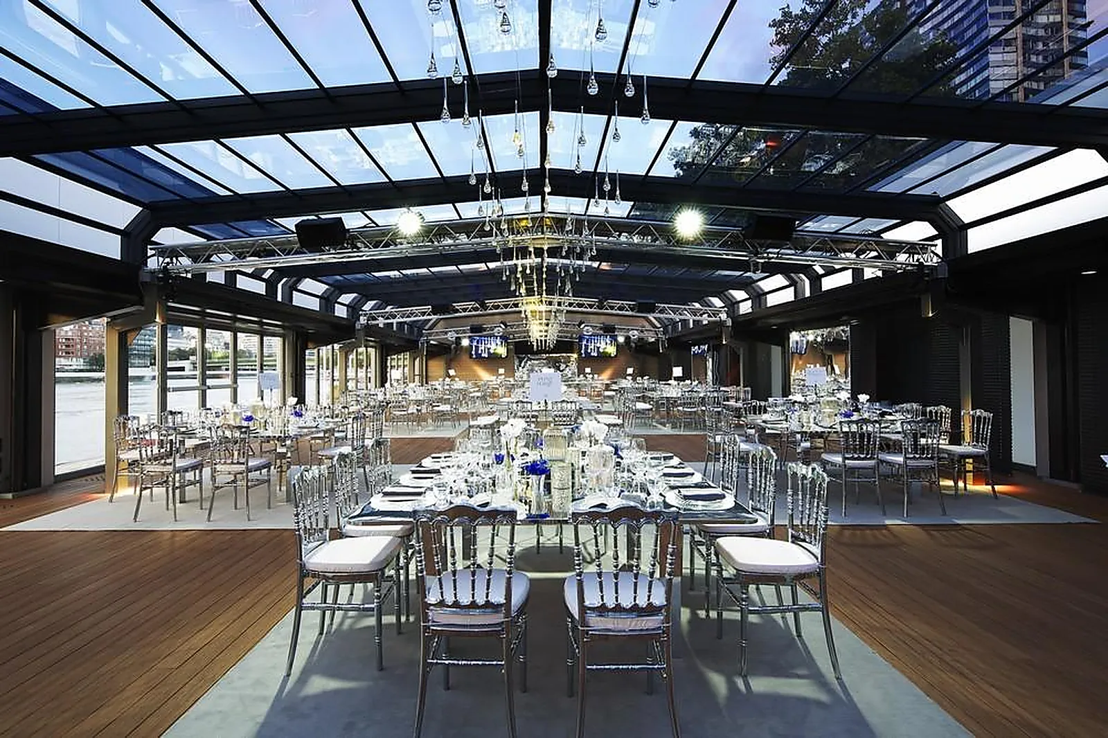 Lieux événementiels, YACHTS DE PARIS - LES SALONS NEWORK