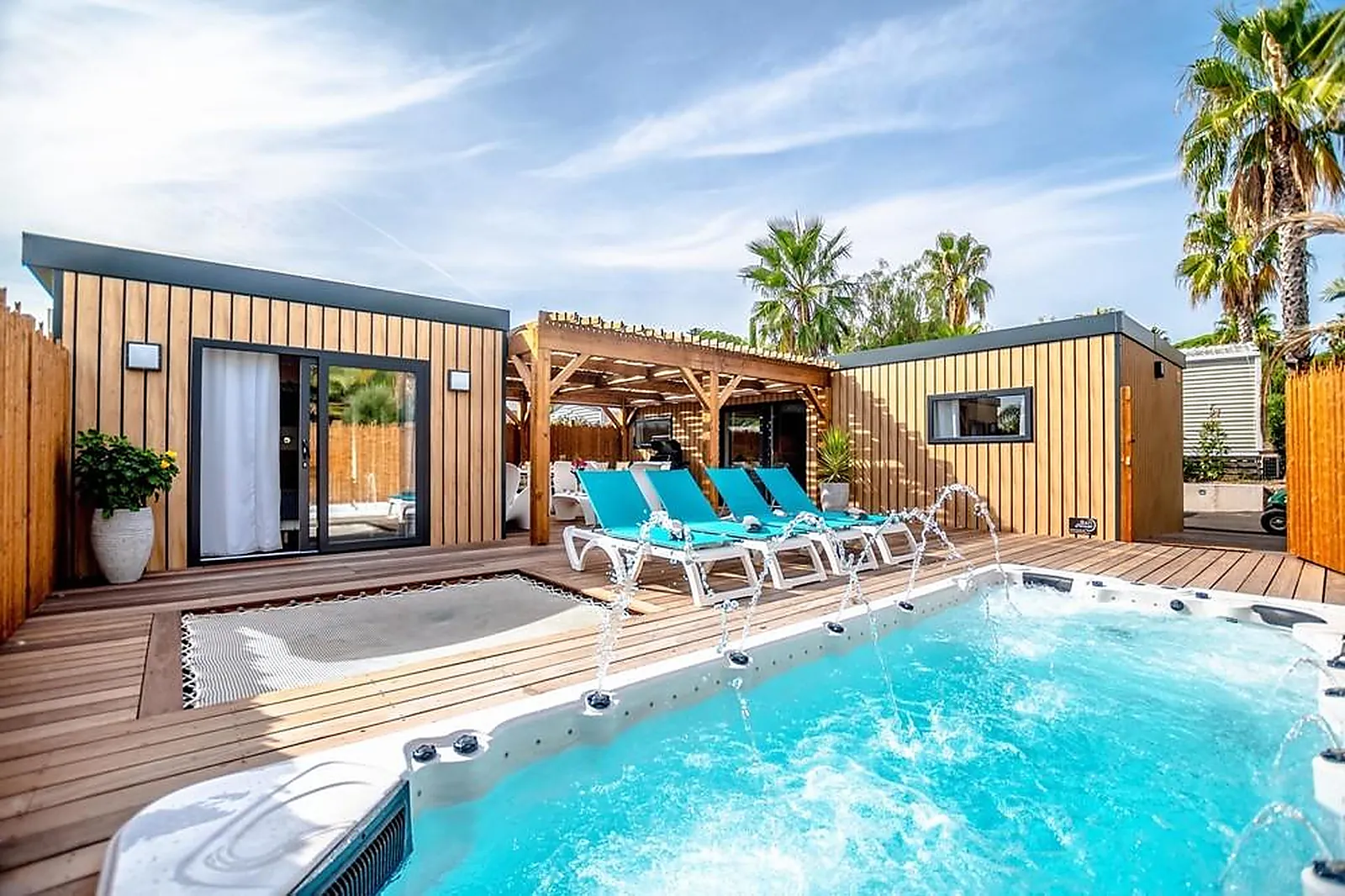 Lieux événementiels, YELLOH! VILLAGE DOMAINE DU COLOMBIER