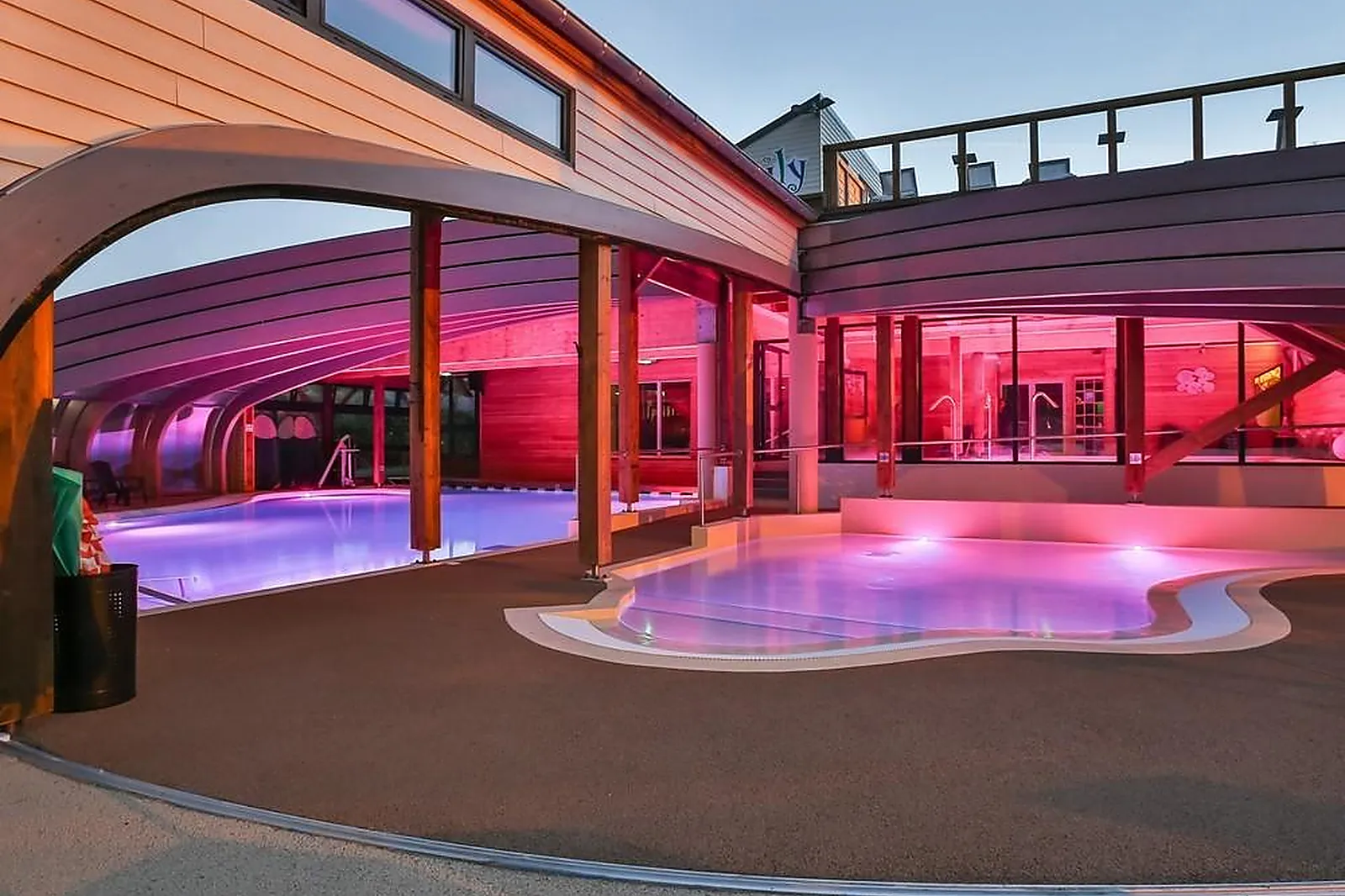 Lieux événementiels, YELLOH! VILLAGE LE PRÉ BAS