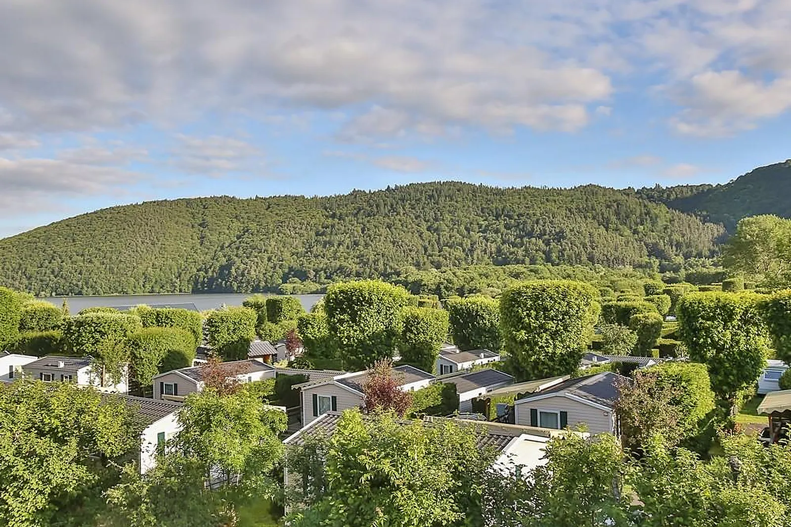 Lieux événementiels, YELLOH! VILLAGE LE PRÉ BAS