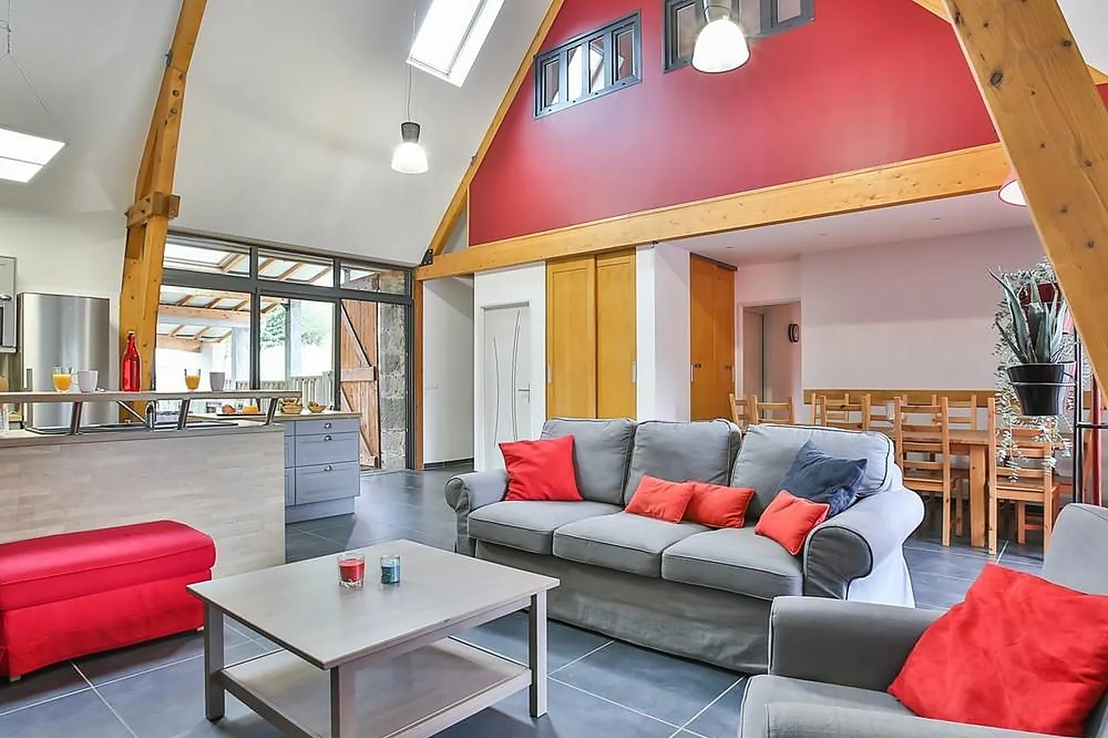 Lieux événementiels, YELLOH! VILLAGE LE PRÉ BAS