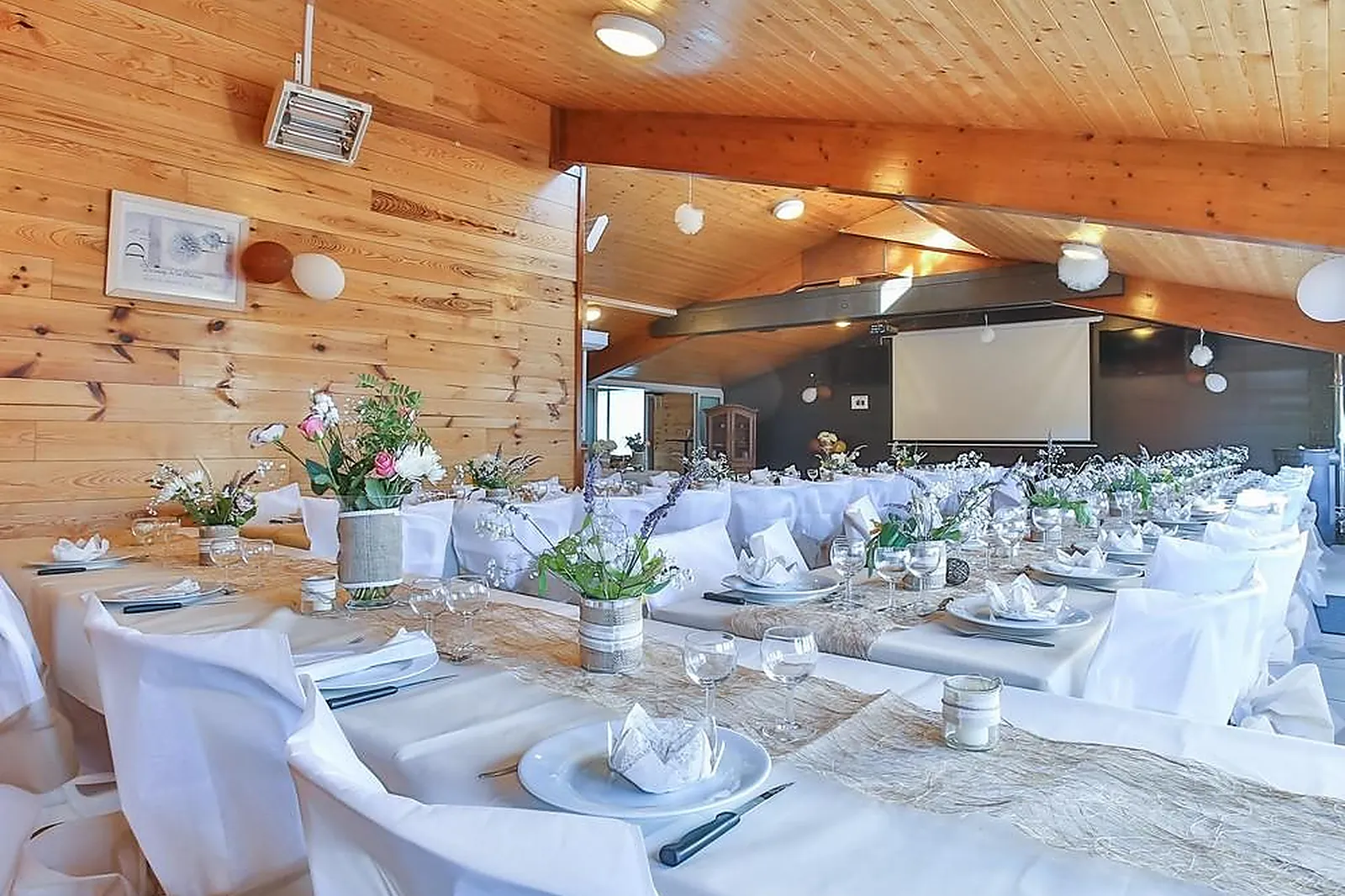 Lieux événementiels, YELLOH! VILLAGE LE PRÉ BAS