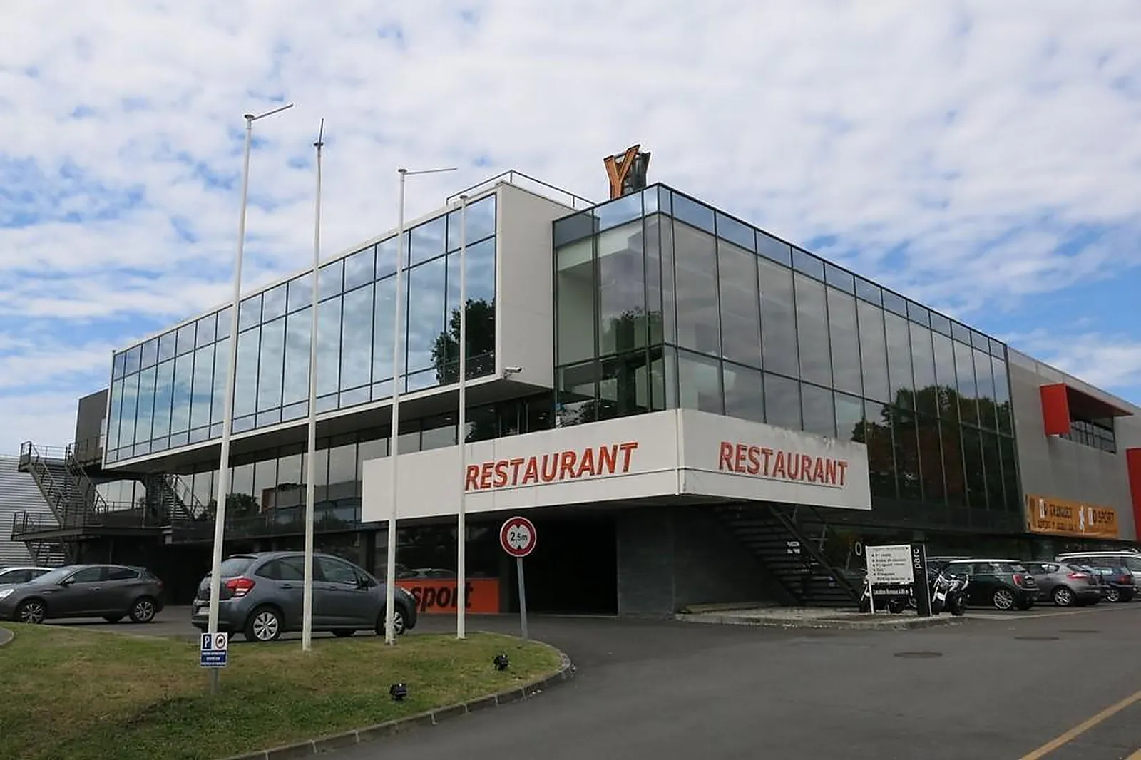 Lieux événementiels, YORESTO