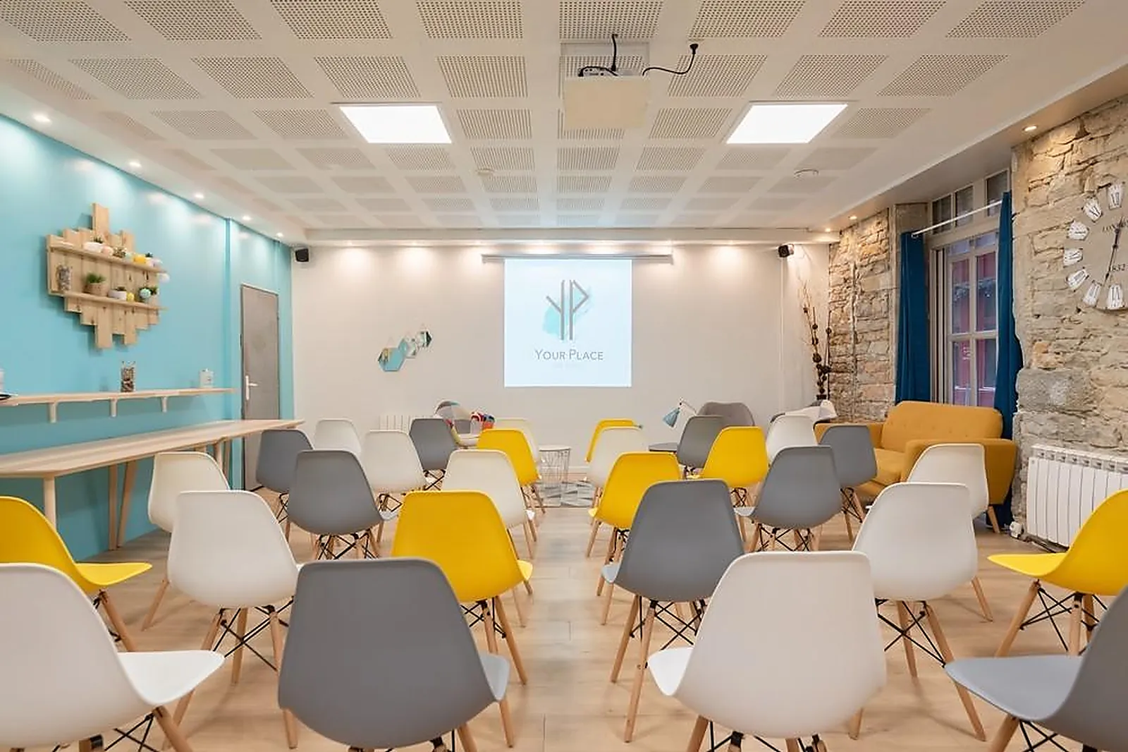 Lieux événementiels, YOUR PLACE